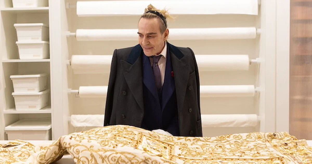 天才デザイナーがカメラの前で「洗いざらい話す」ドキュメンタリー