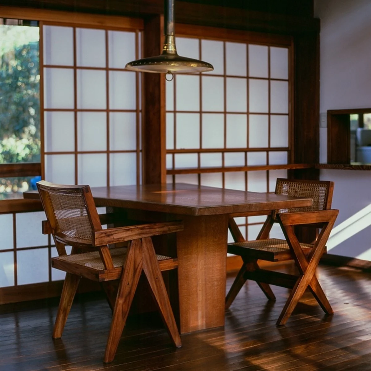 【ピエール・ジャンヌレ】家具受注会をエディションで開催！ 名作椅子をふたりの新生活に