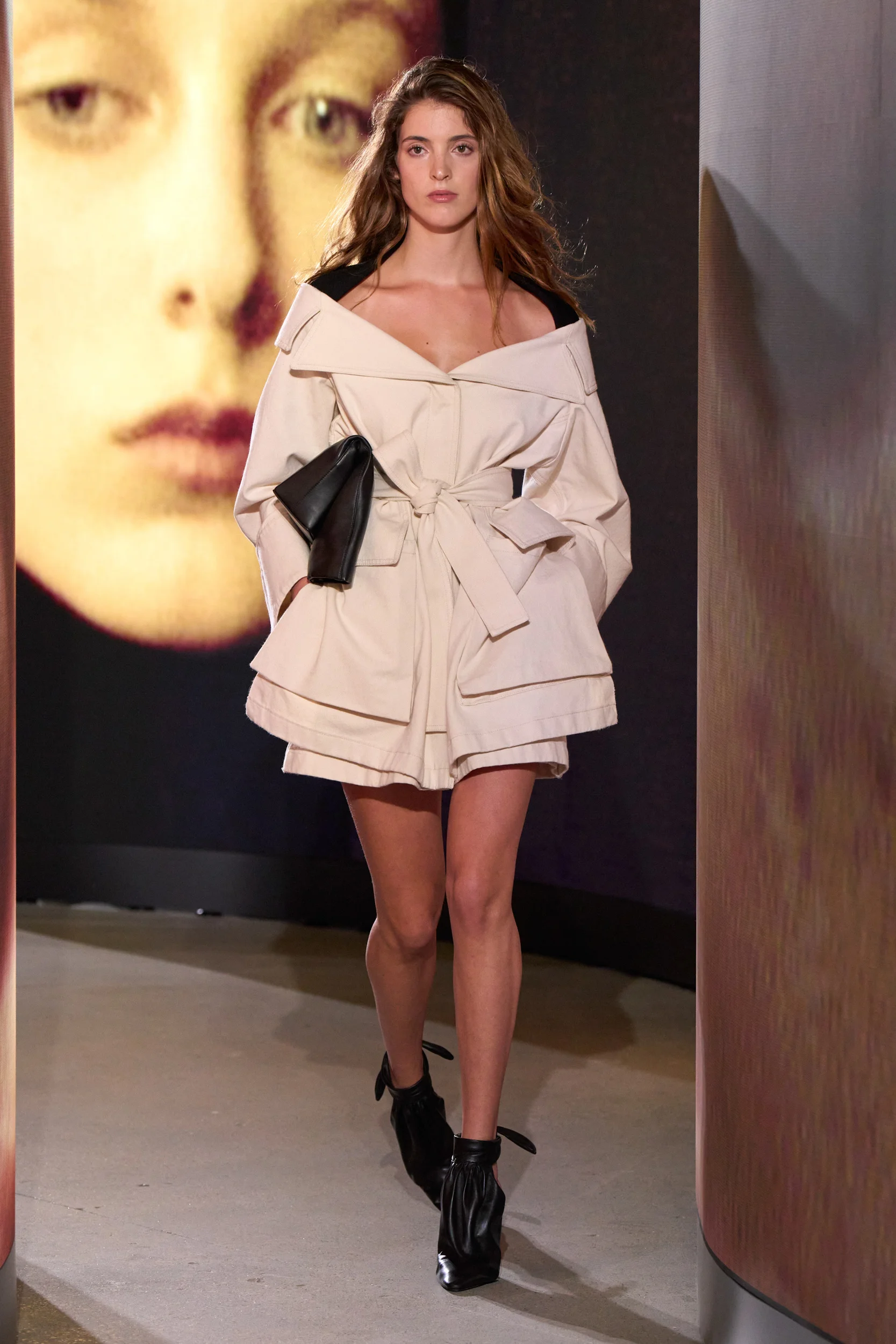 2027年春夏コレクション_ALAÏA(アライア)_モデル_17