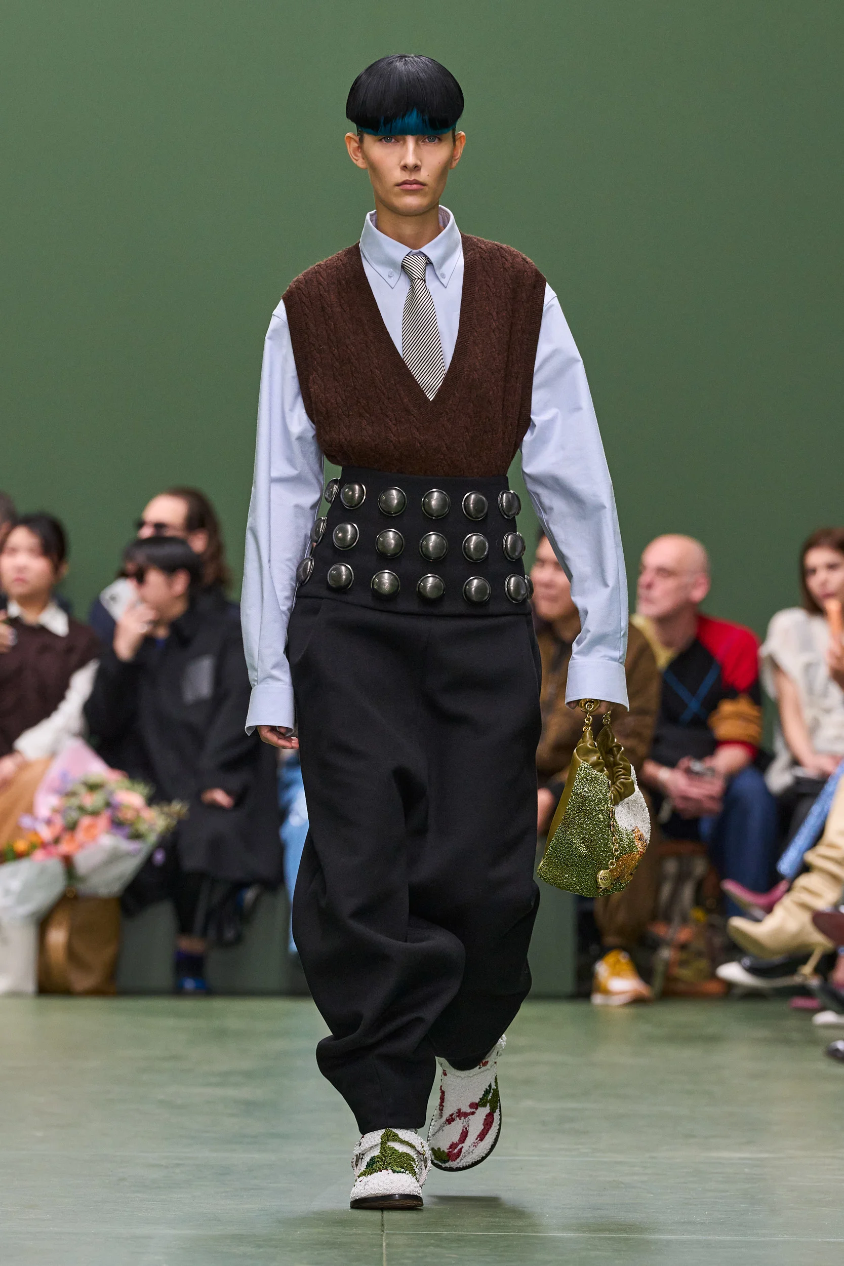 2024-25年秋冬コレクション_LOEWE(ロエベ)_モデル_47