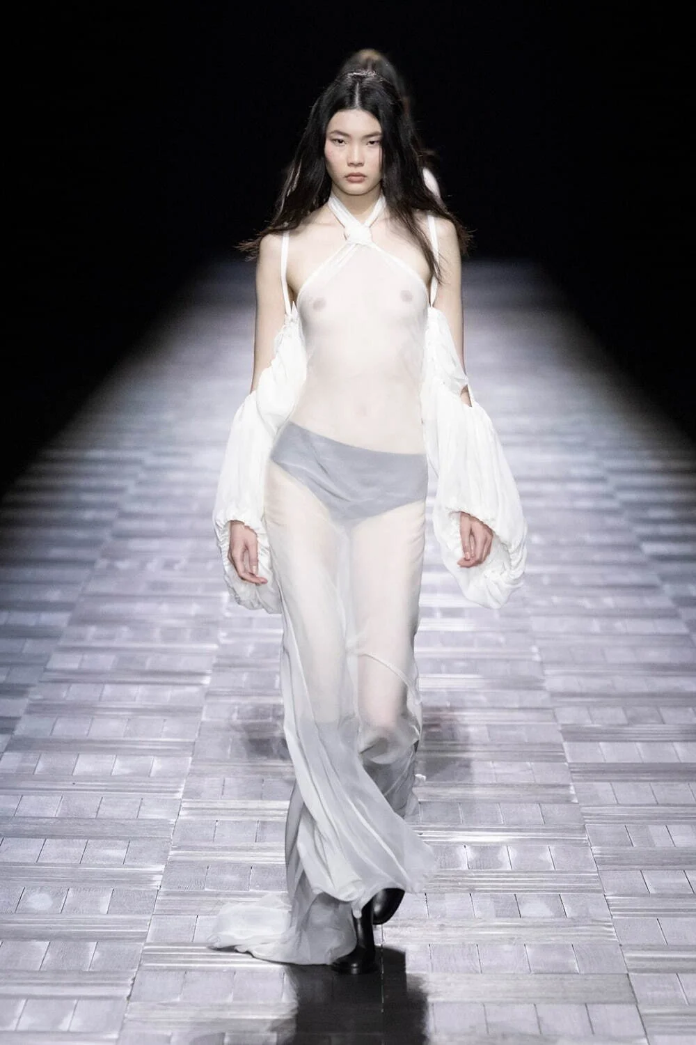 2023-24年秋冬コレクション_ANN DEMEULEMEESTER(アン ドゥムルメステール)_モデル_34