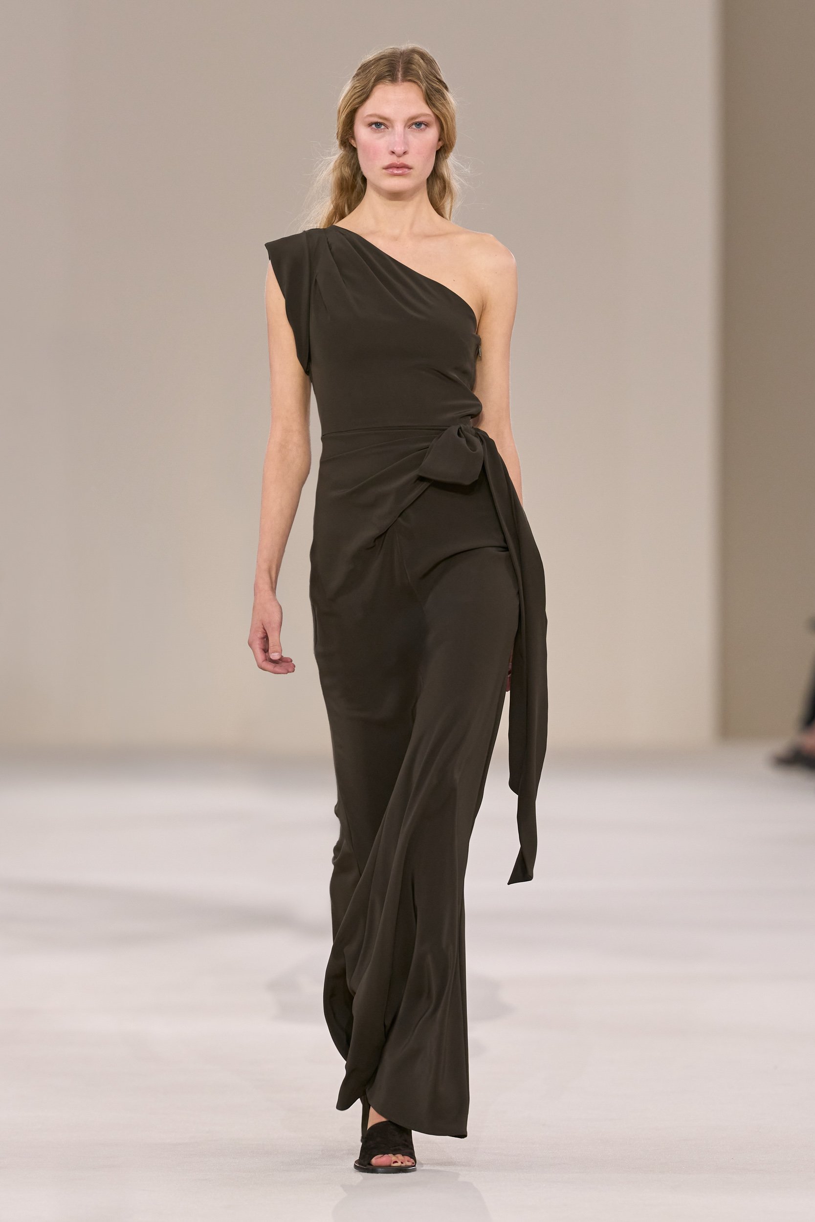 2027年春夏コレクション_MAX MARA(マックスマーラ)_モデル_42