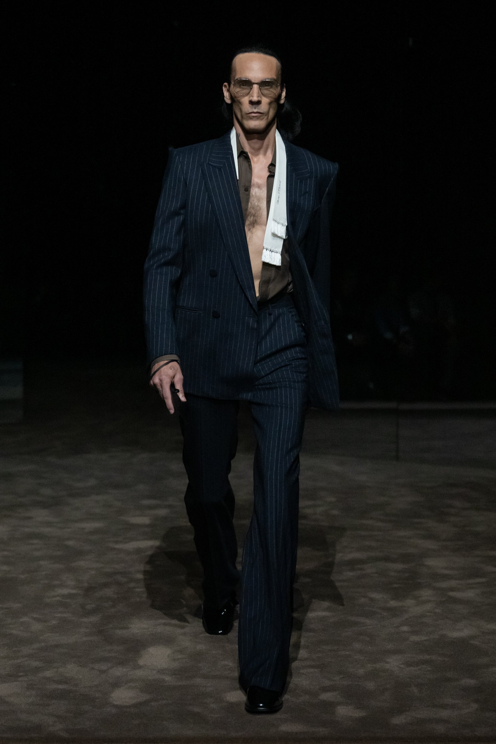 2027年春夏コレクション_TOM FORD(トム フォード)_モデル_1