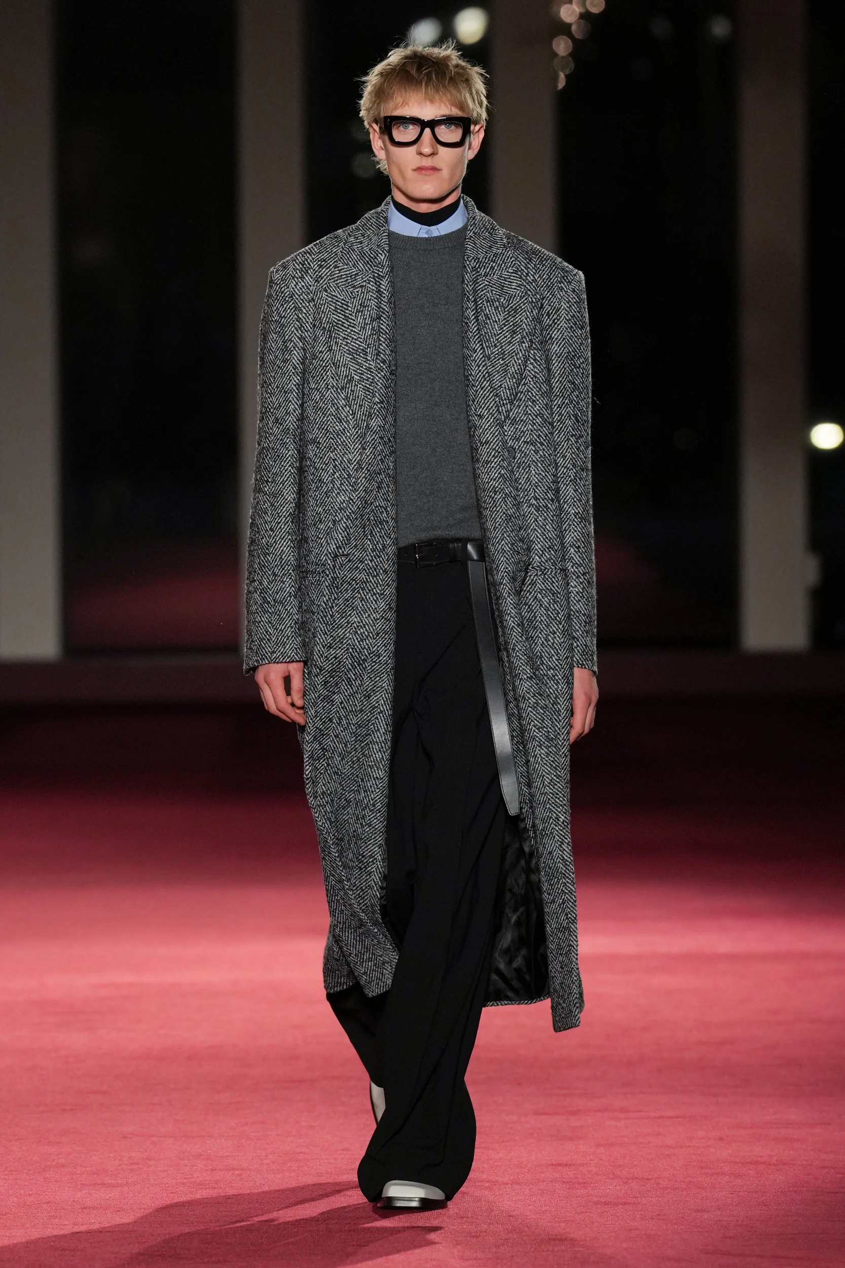 2026-27年秋冬コレクション_MICHAEL KORS COLLECTION(マイケル・コース コレクション)_モデル_16