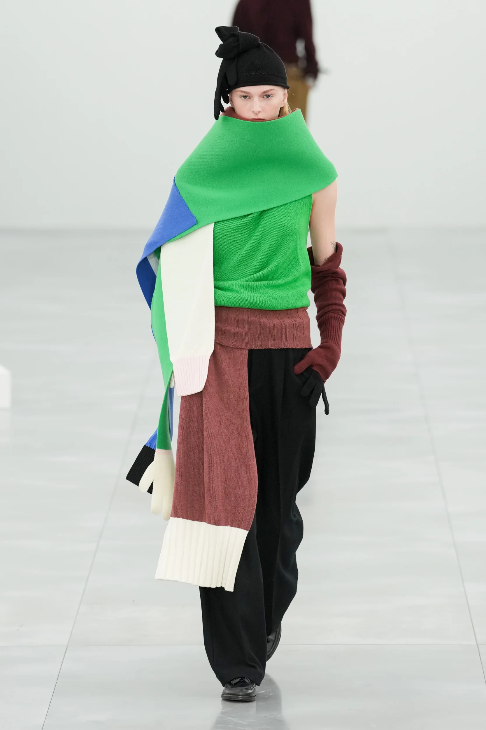 2025年秋冬コレクション_ISSEY MIYAKE(イッセイミヤケ)_モデル_27