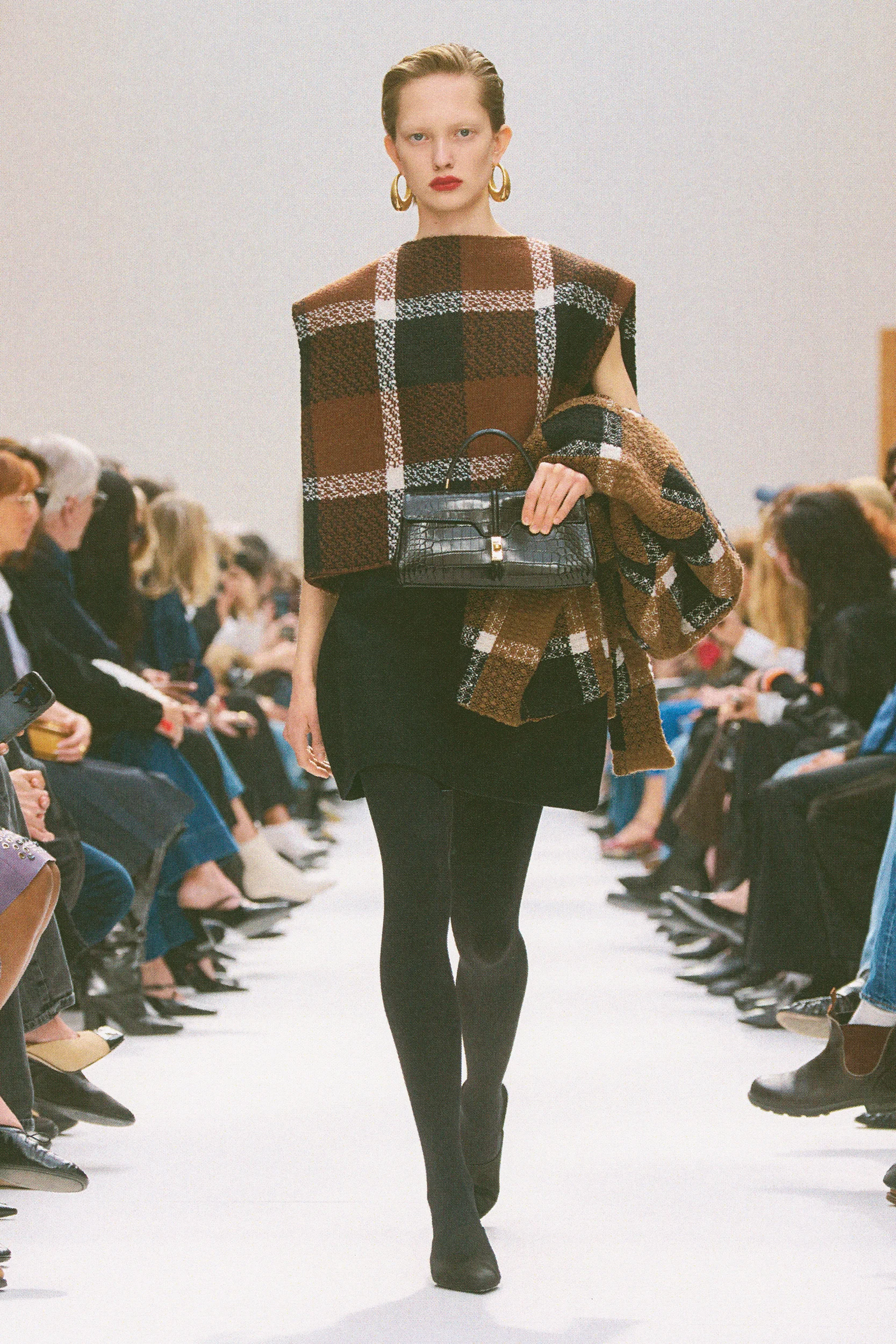 2026-27年秋冬コレクション_CELINE(セリーヌ)_モデル_6