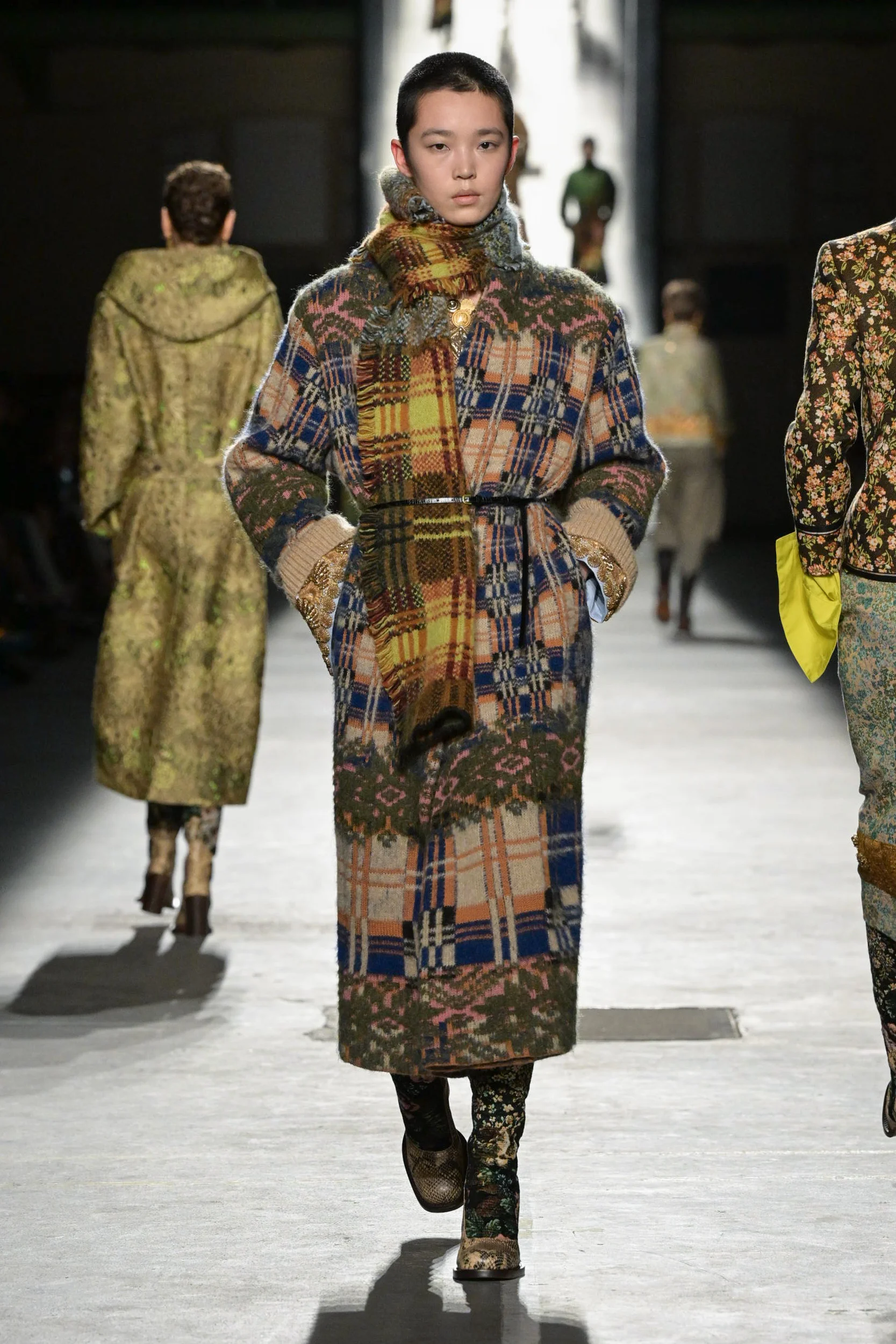 2026-27年秋冬コレクション_DRIES VAN NOTEN(ドリス ヴァン ノッテン)_モデル_19