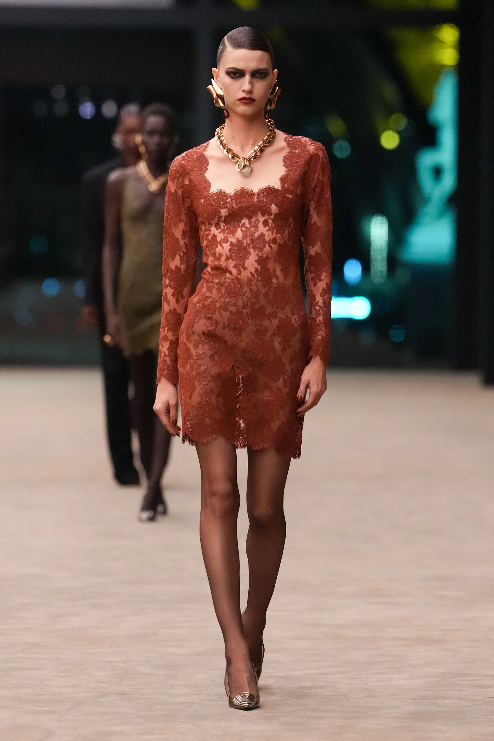 2026-27年秋冬コレクション_SAINT LAURENT(サンローラン)_モデル_44