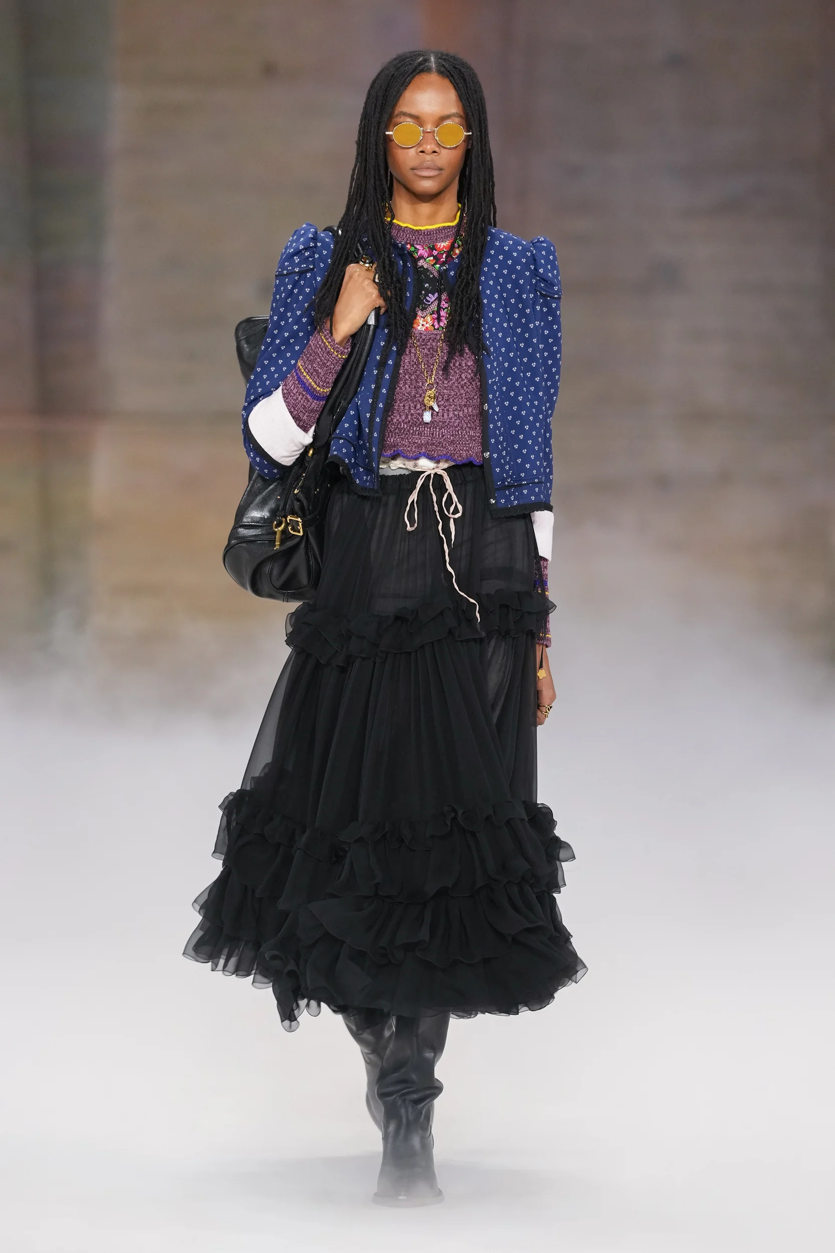 2026-27年秋冬コレクション_CHLOÉ(クロエ)_モデル_22