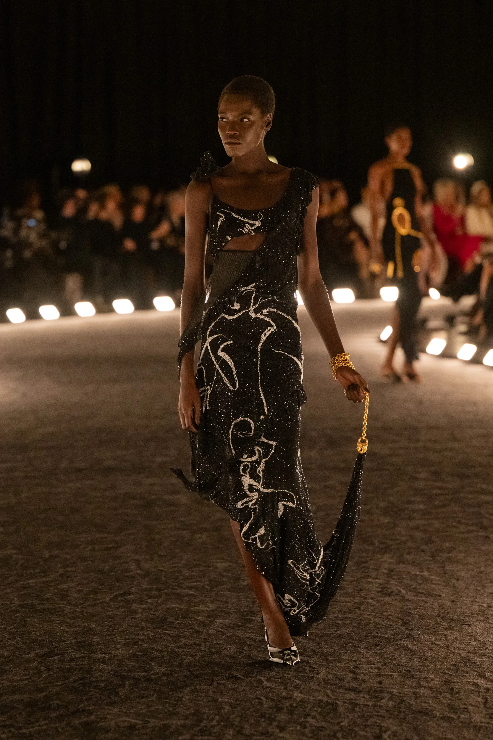 2026年春夏コレクション_SCHIAPARELLI(スキャパレリ)_モデル_36