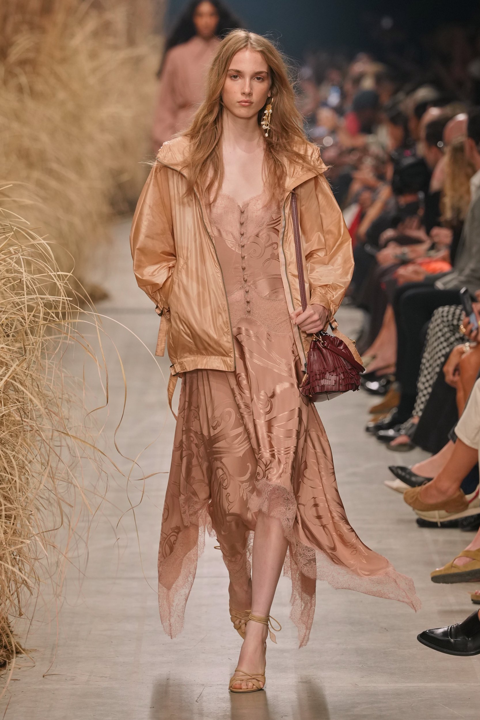 2027年春夏コレクション_ETRO(エトロ)_モデル_4