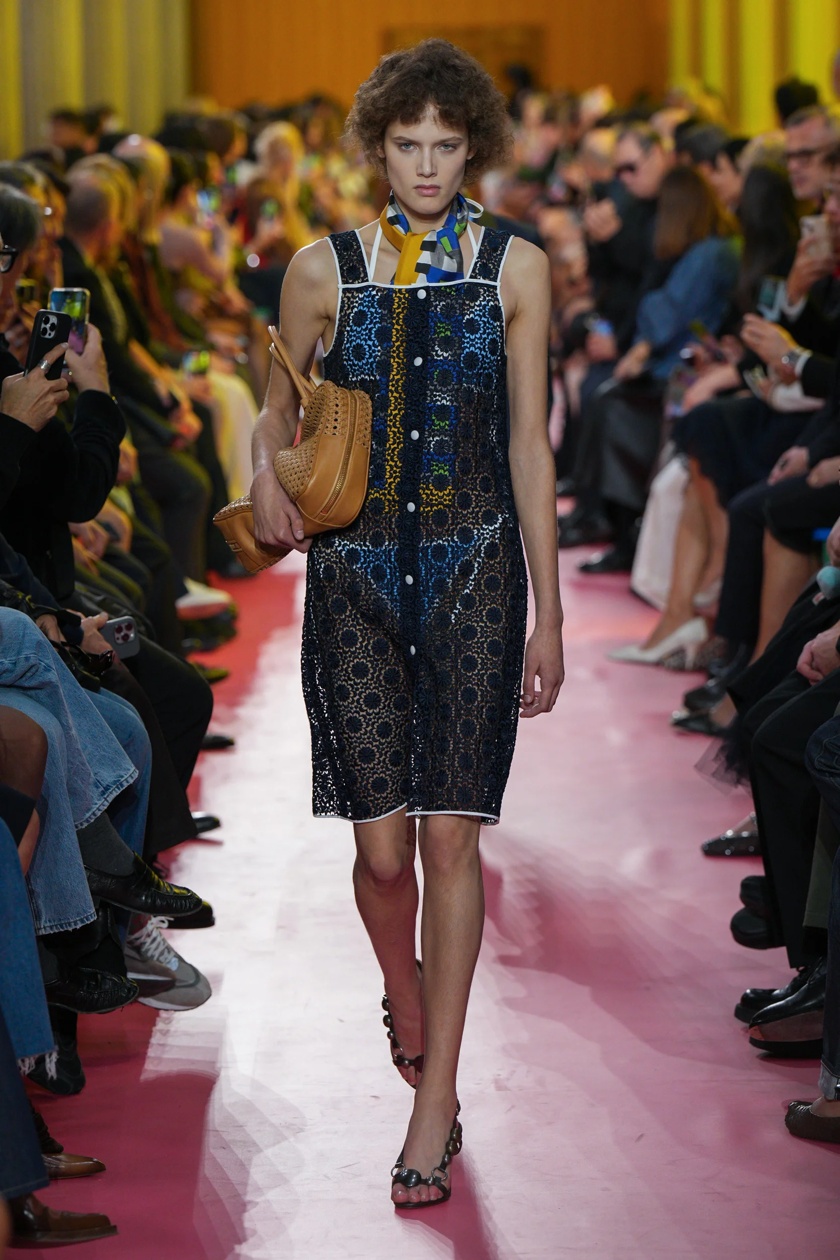 2026年春夏コレクション_MIU MIU(ミュウミュウ)_モデル_22