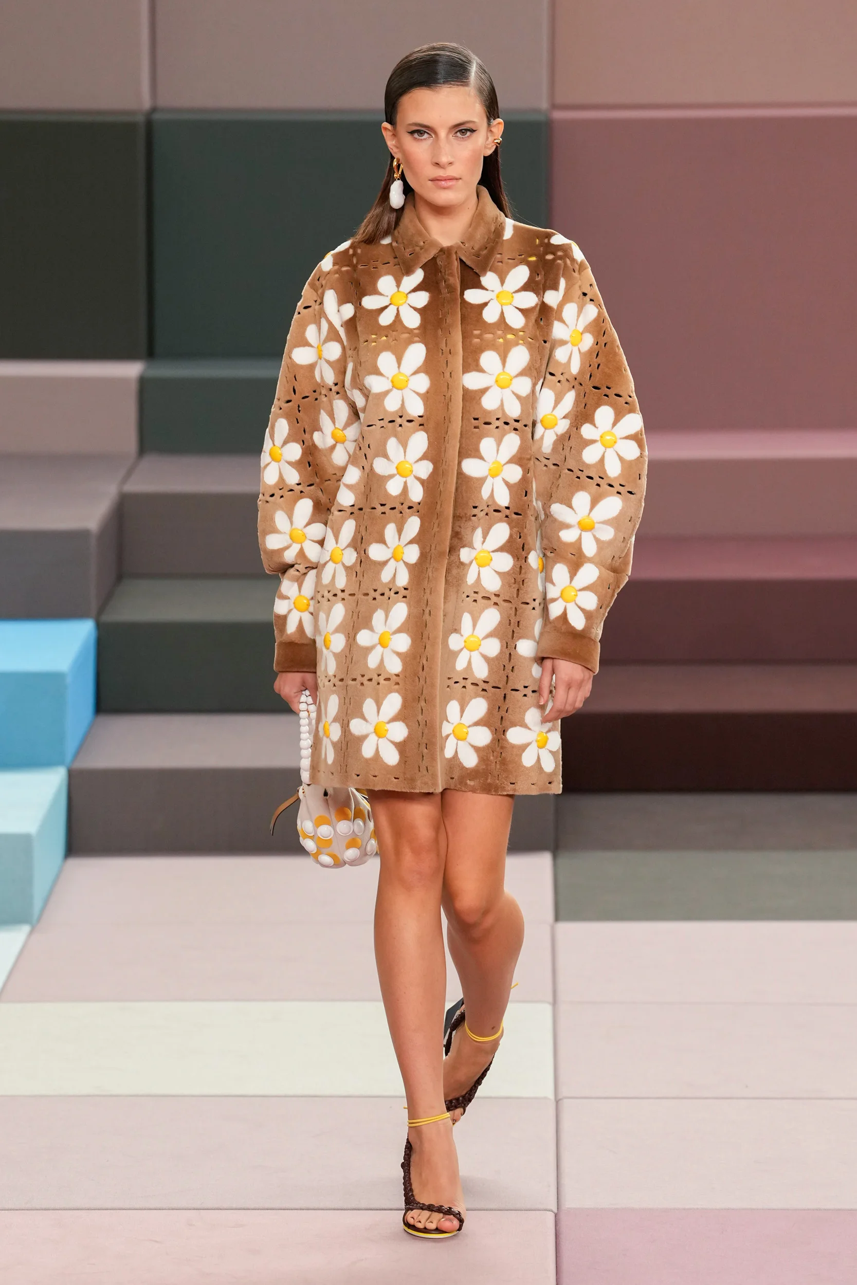 2026年春夏コレクション_FENDI(フェンディ)_モデル_45