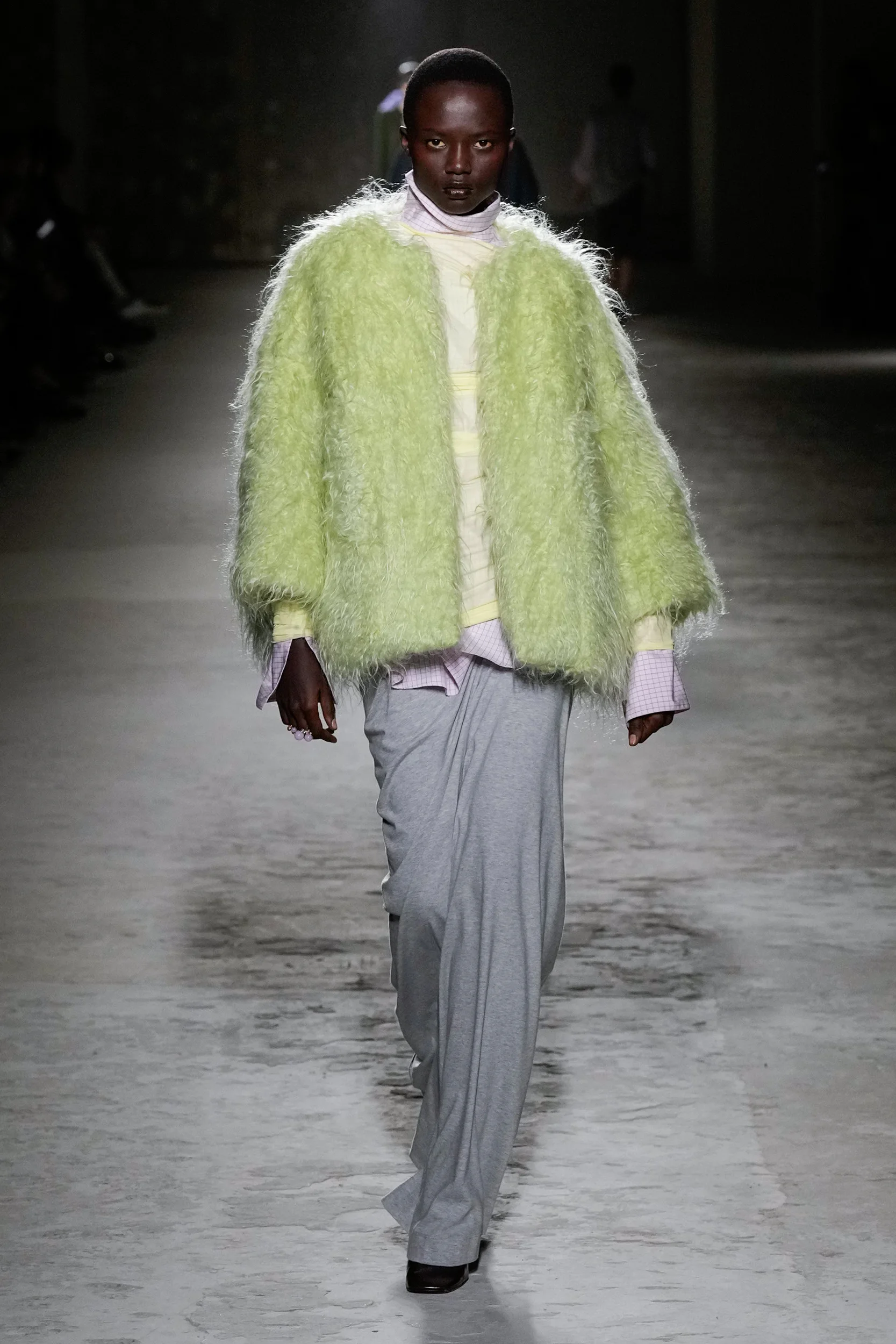 2024-25年秋冬コレクション_DRIES VAN NOTEN(ドリス ヴァン ノッテン)_モデル_55