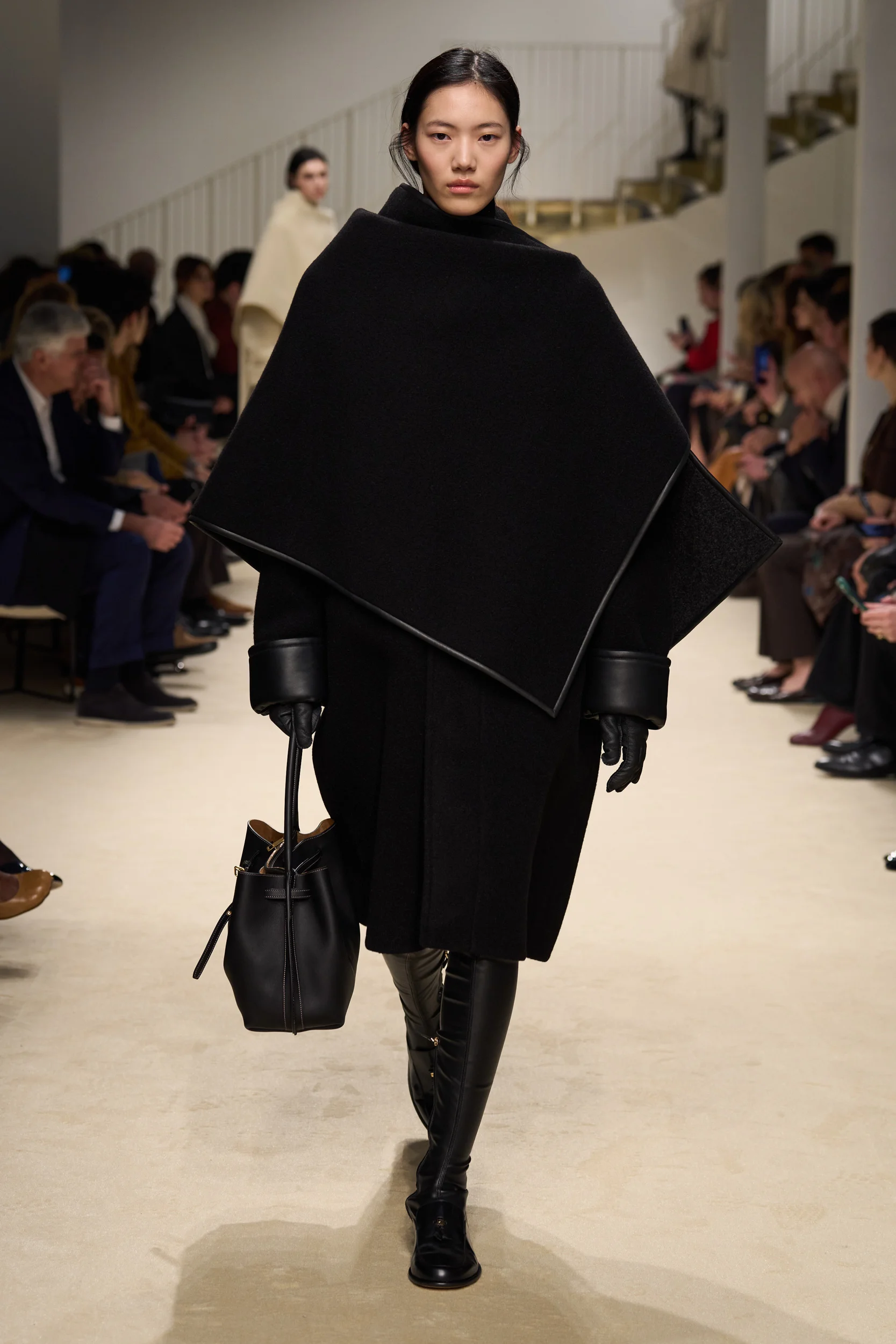 2026-27年秋冬コレクション_TOD'S(トッズ)_モデル_6