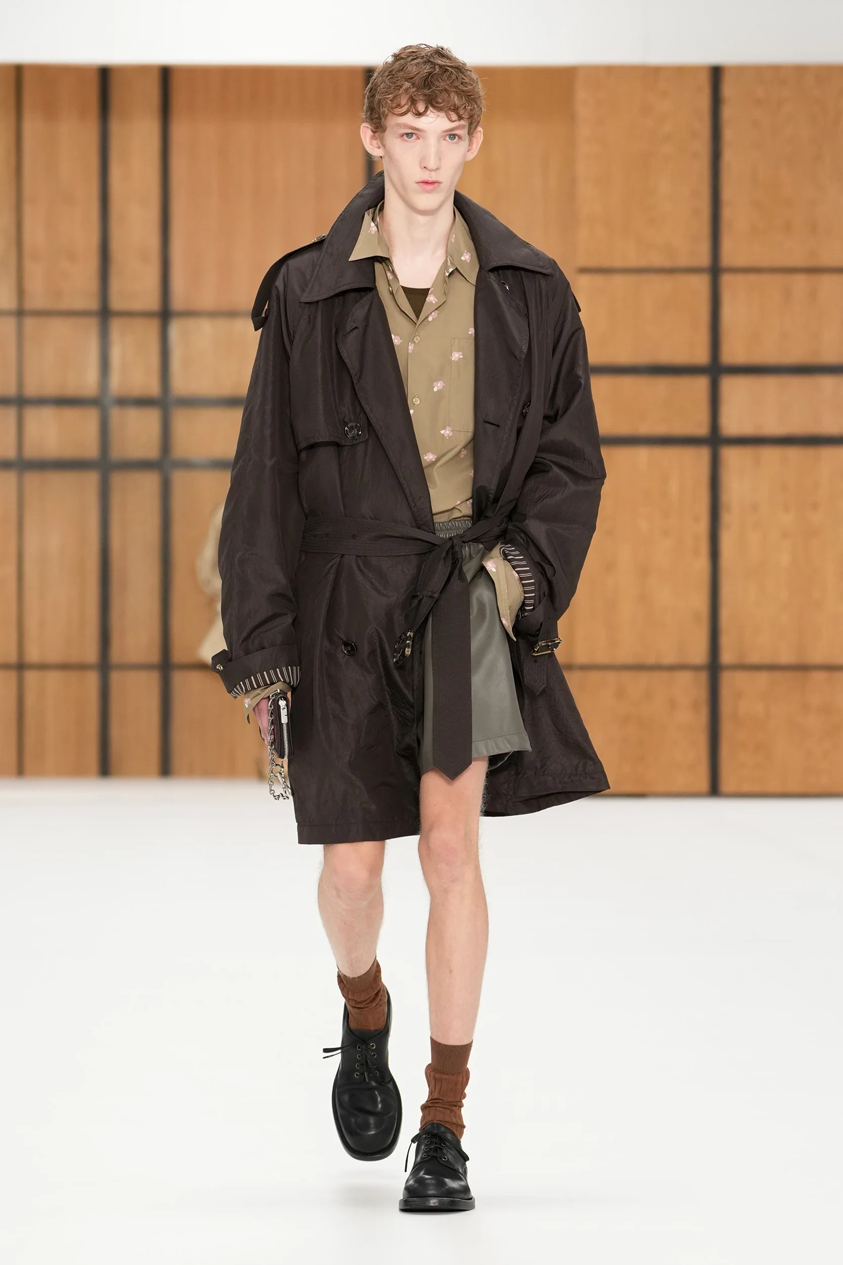 2027年春夏コレクション_BURBERRY(バーバリー)_モデル_2