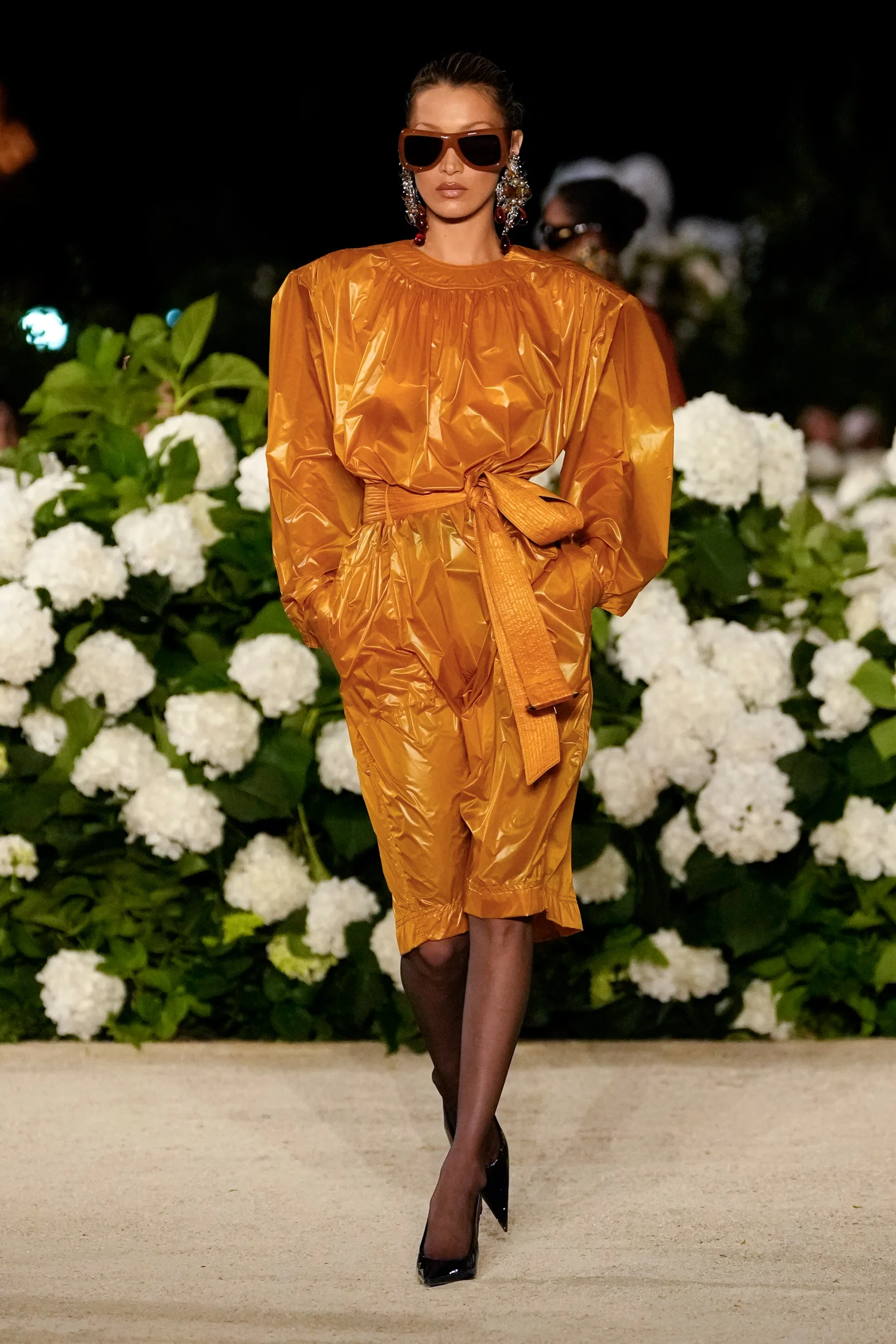 2026年春夏コレクション_SAINT LAURENT(サンローラン)_モデル_31