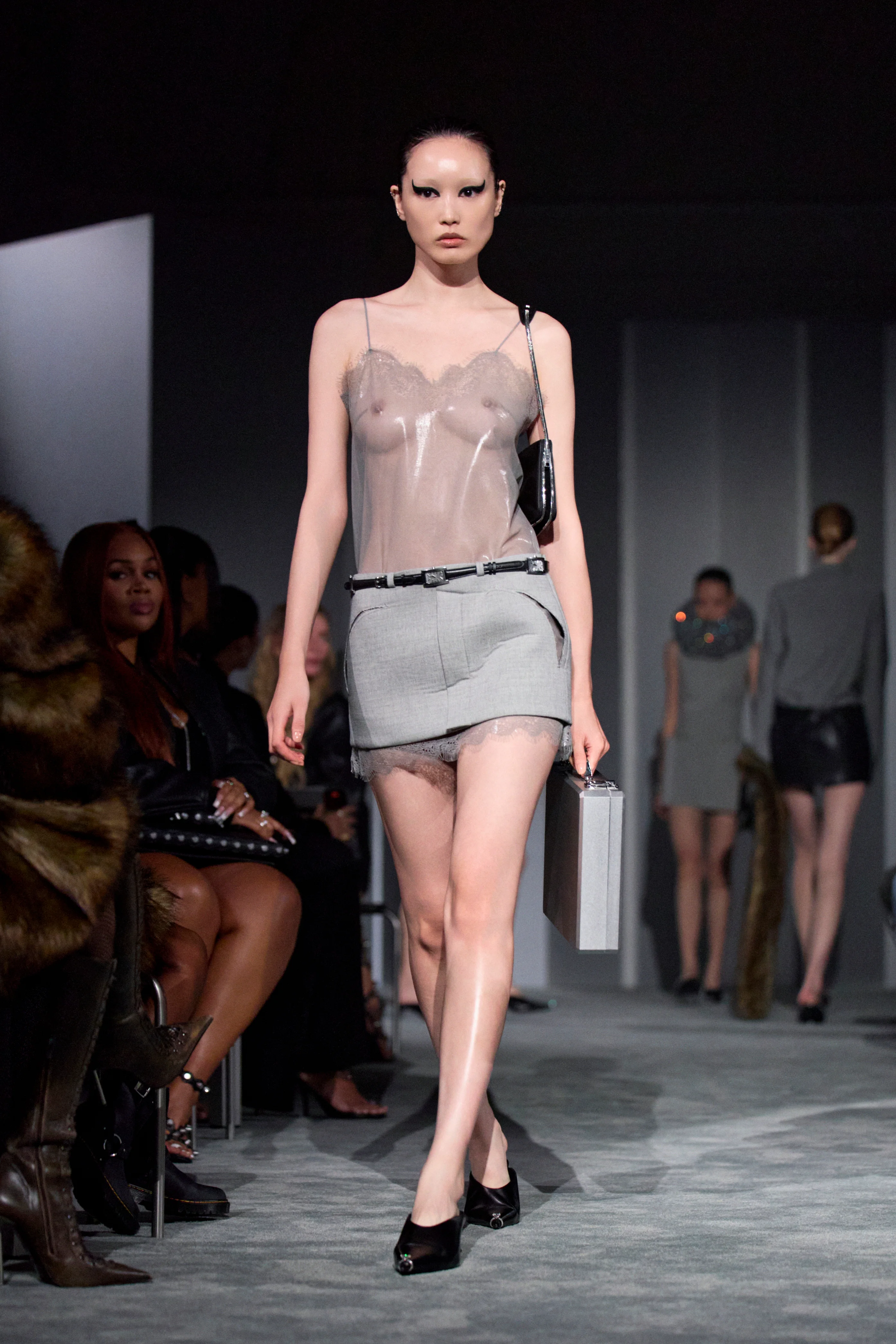2026年春夏コレクション_ALEXANDER WANG(アレキサンダー ワン)_モデル_13