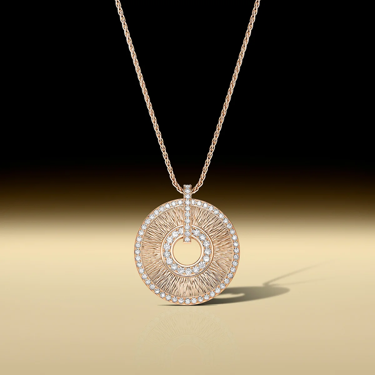 【ピアジェ】「ポセション」から新作が登場！ パレス装飾とダイヤモンドが輝くゴールドジュエリー 