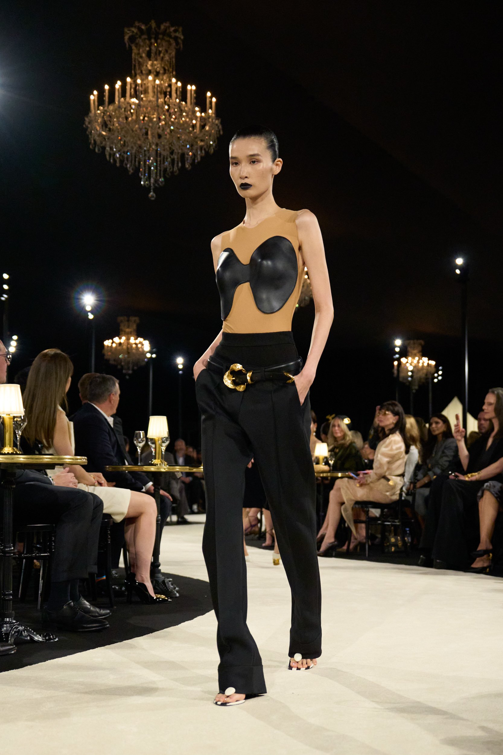 2027年春夏コレクション_SCHIAPARELLI(スキャパレリ)_モデル_27