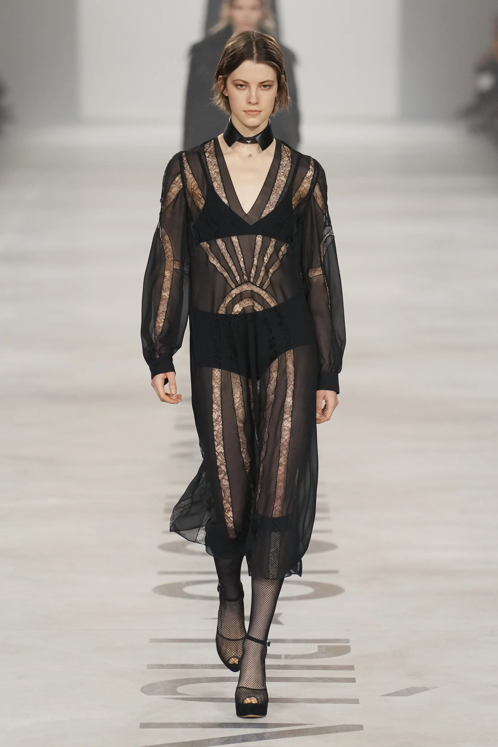 2026-27年秋冬コレクション_FENDI(フェンディ)_モデル_22