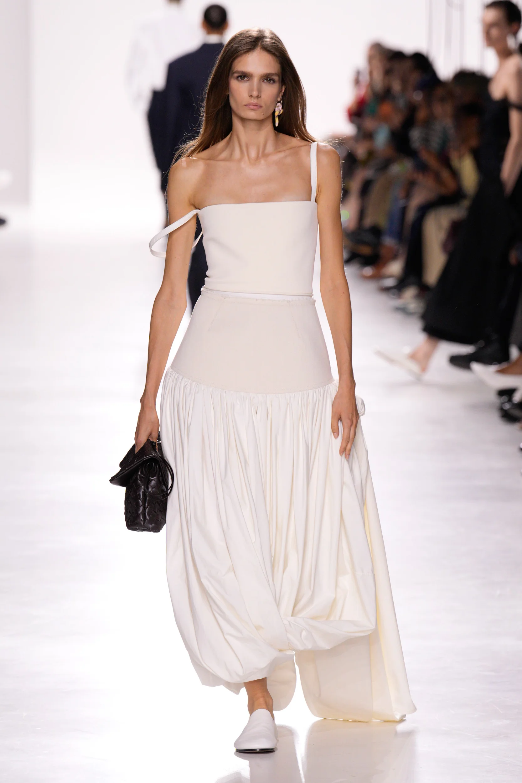 2026年春夏コレクション_BOTTEGA VENETA(ボッテガ ヴェネタ)_モデル_16