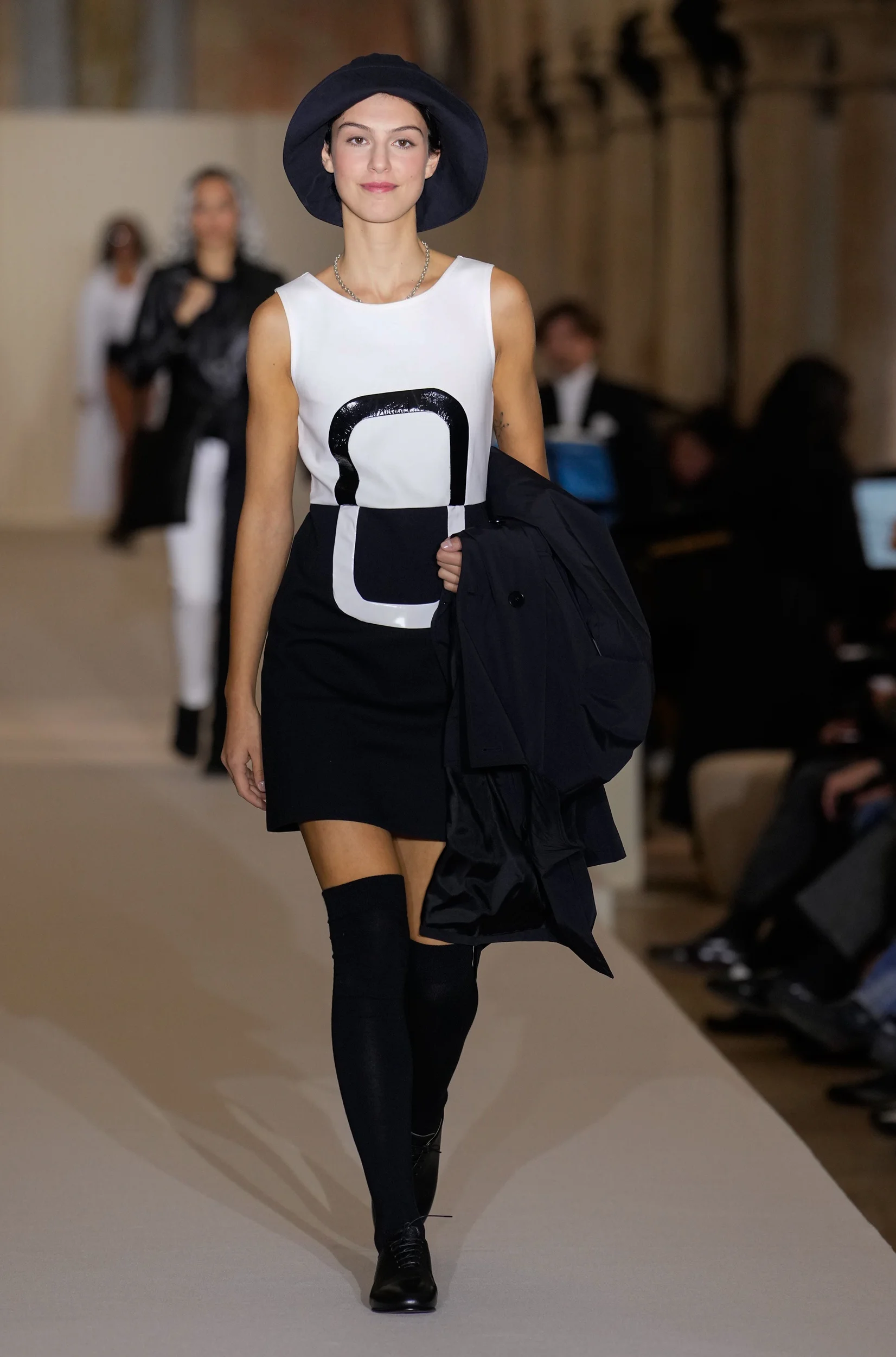 2026年春夏コレクション_AGNES B.(アニエスベー)_モデル_50