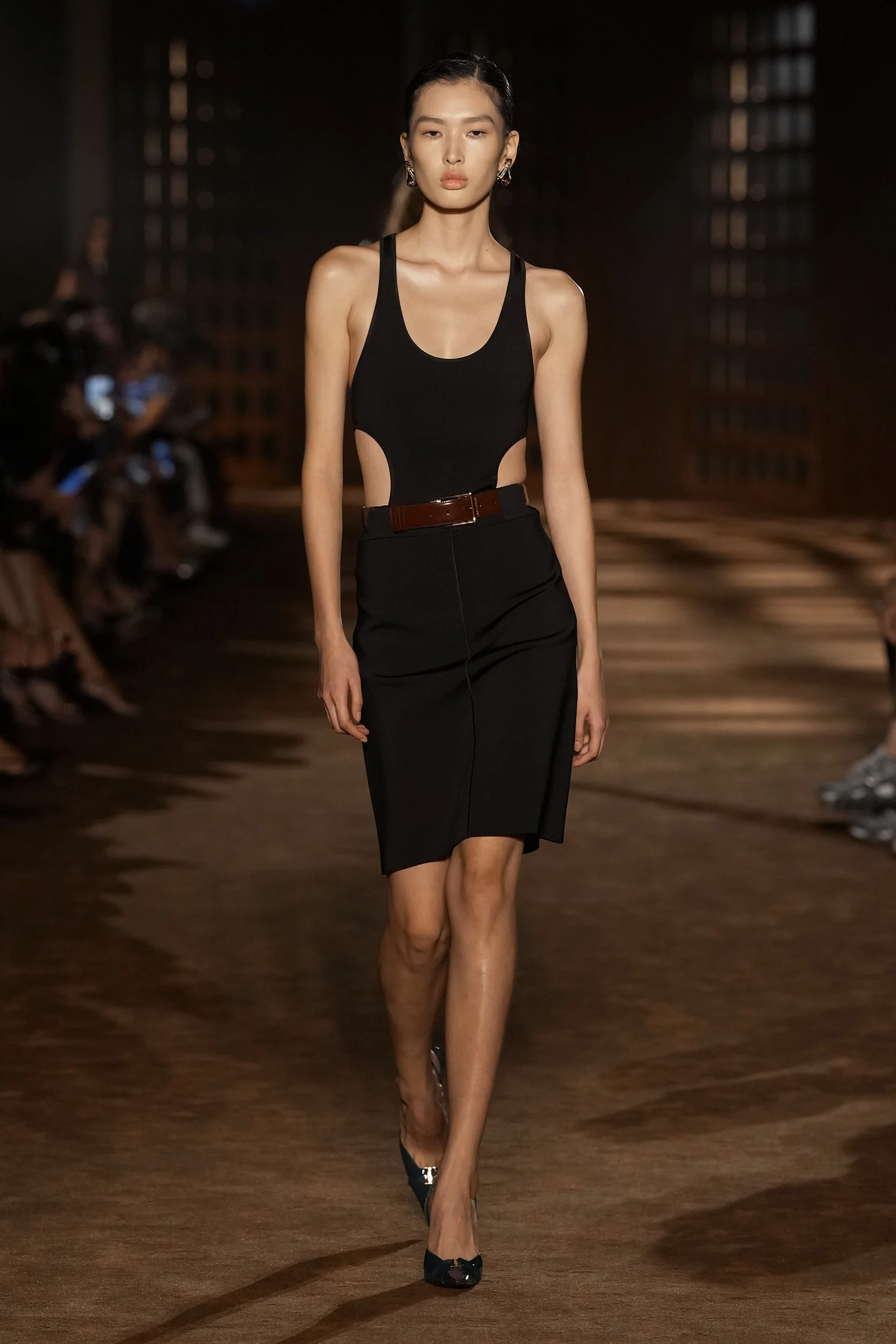 2027年春夏コレクション_FERRAGAMO(フェラガモ)_モデル_32