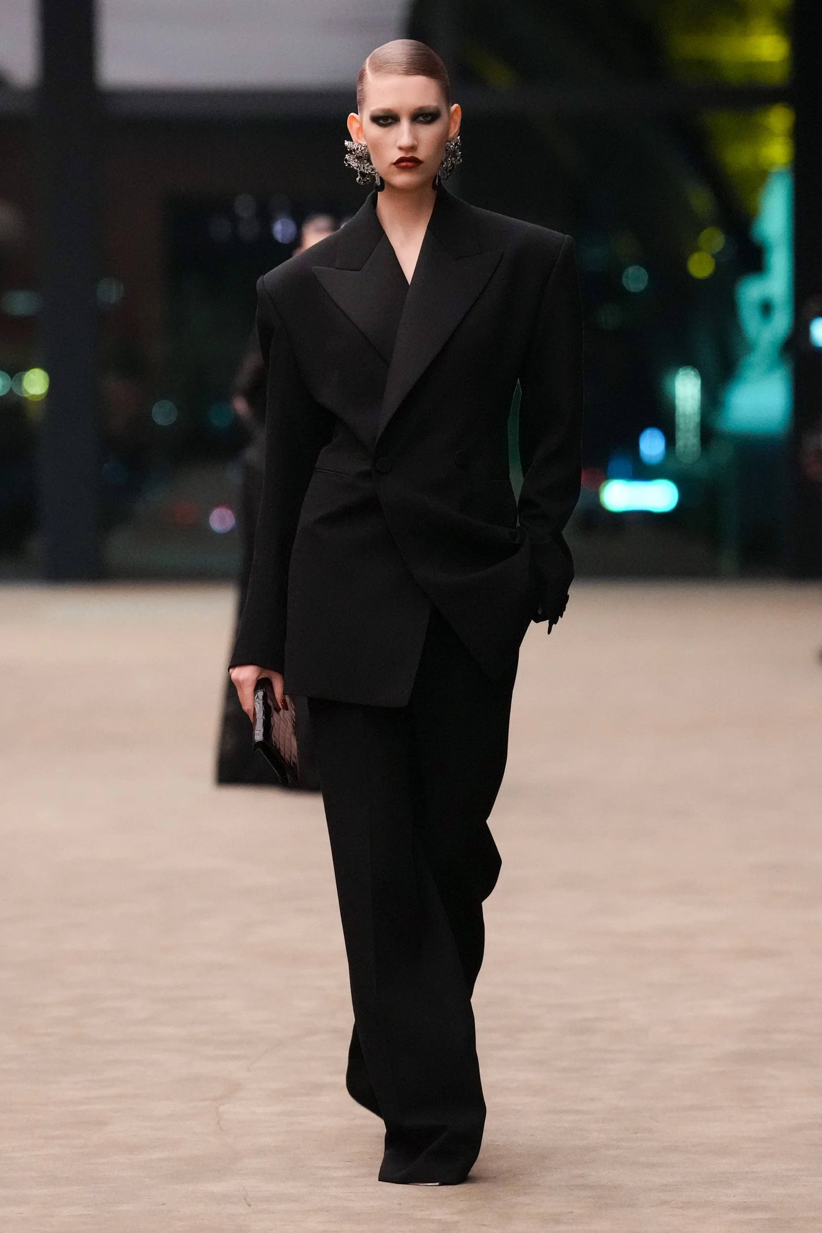 2026-27年秋冬コレクション_SAINT LAURENT(サンローラン)_モデル_36