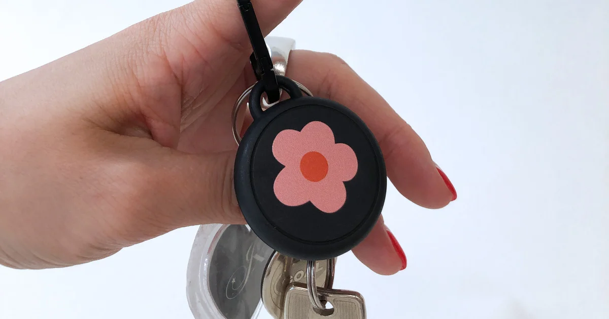 AirTag】を【CASETiFY】のホルダーにセットすれば、憂いなし AirTag】を【CASETiFY】のホルダーにセットすれば、憂いなし