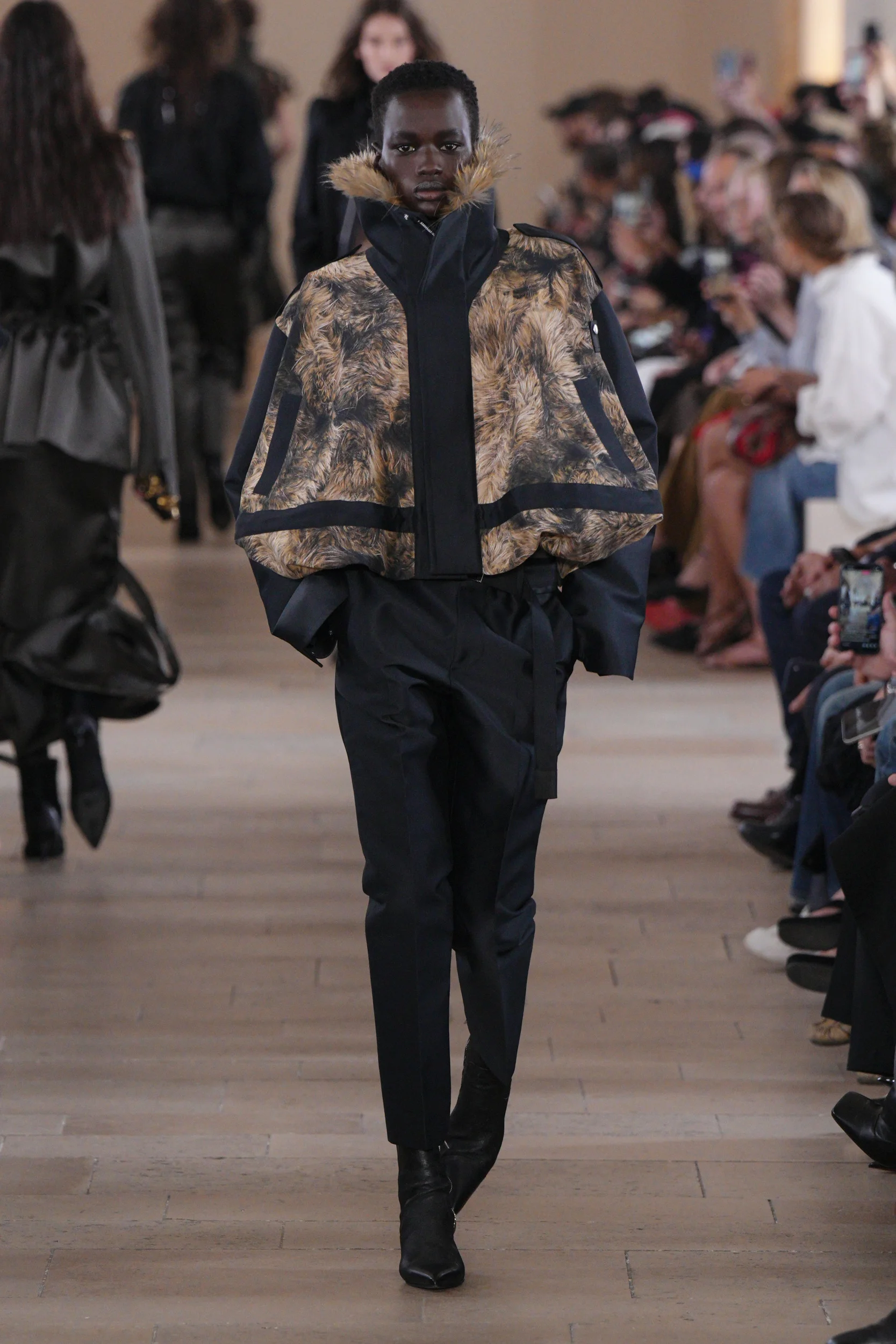 2027年春夏コレクション_SACAI(サカイ)_モデル_5