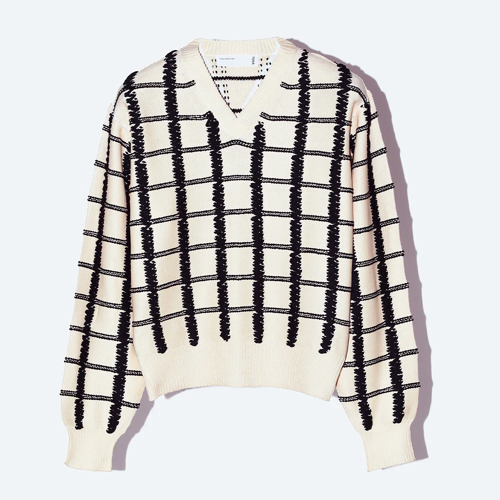 ニット¥83,600／トーガ 原宿店（トーガ）