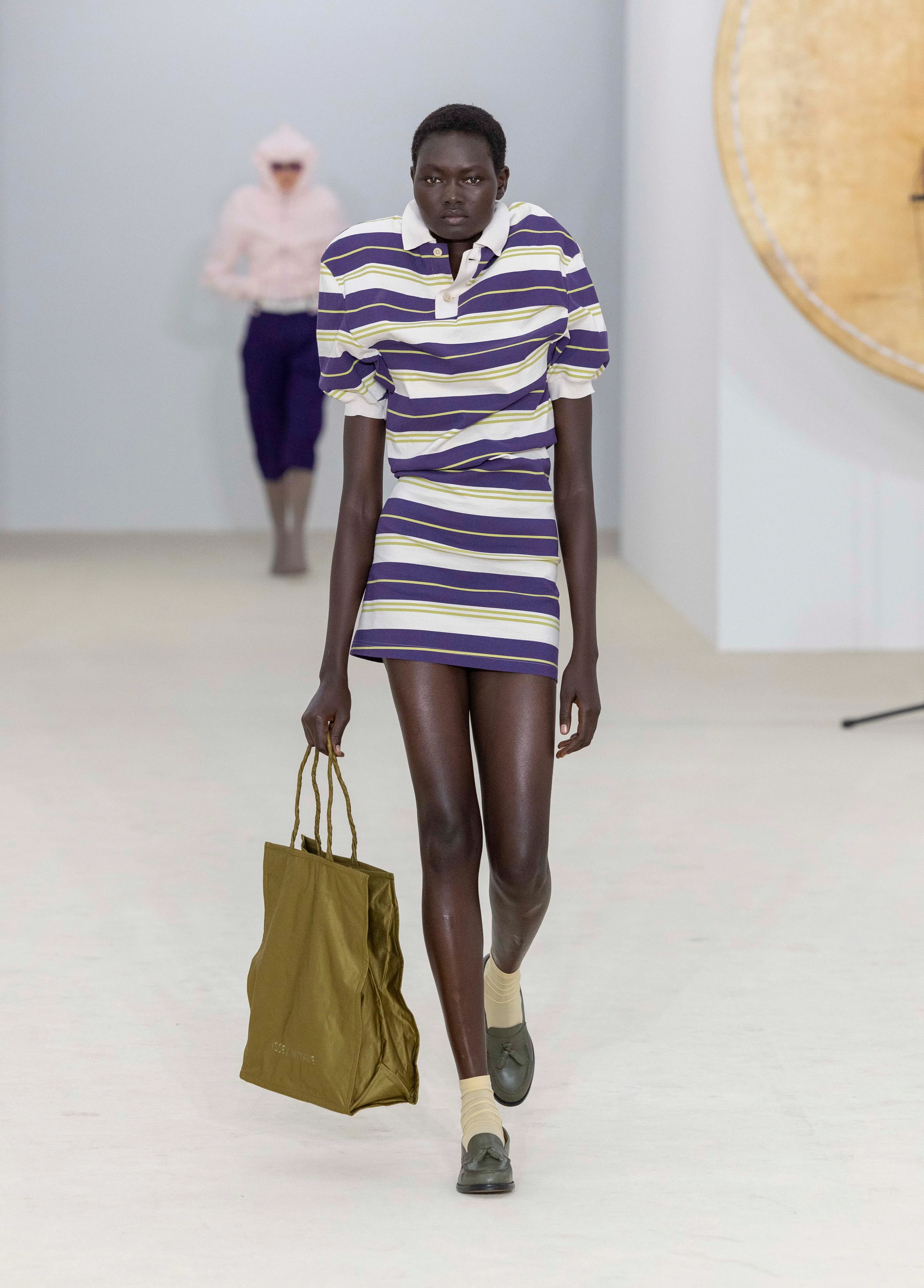 2026年春夏コレクション_ISSEY MIYAKE(イッセイミヤケ)_モデル_3