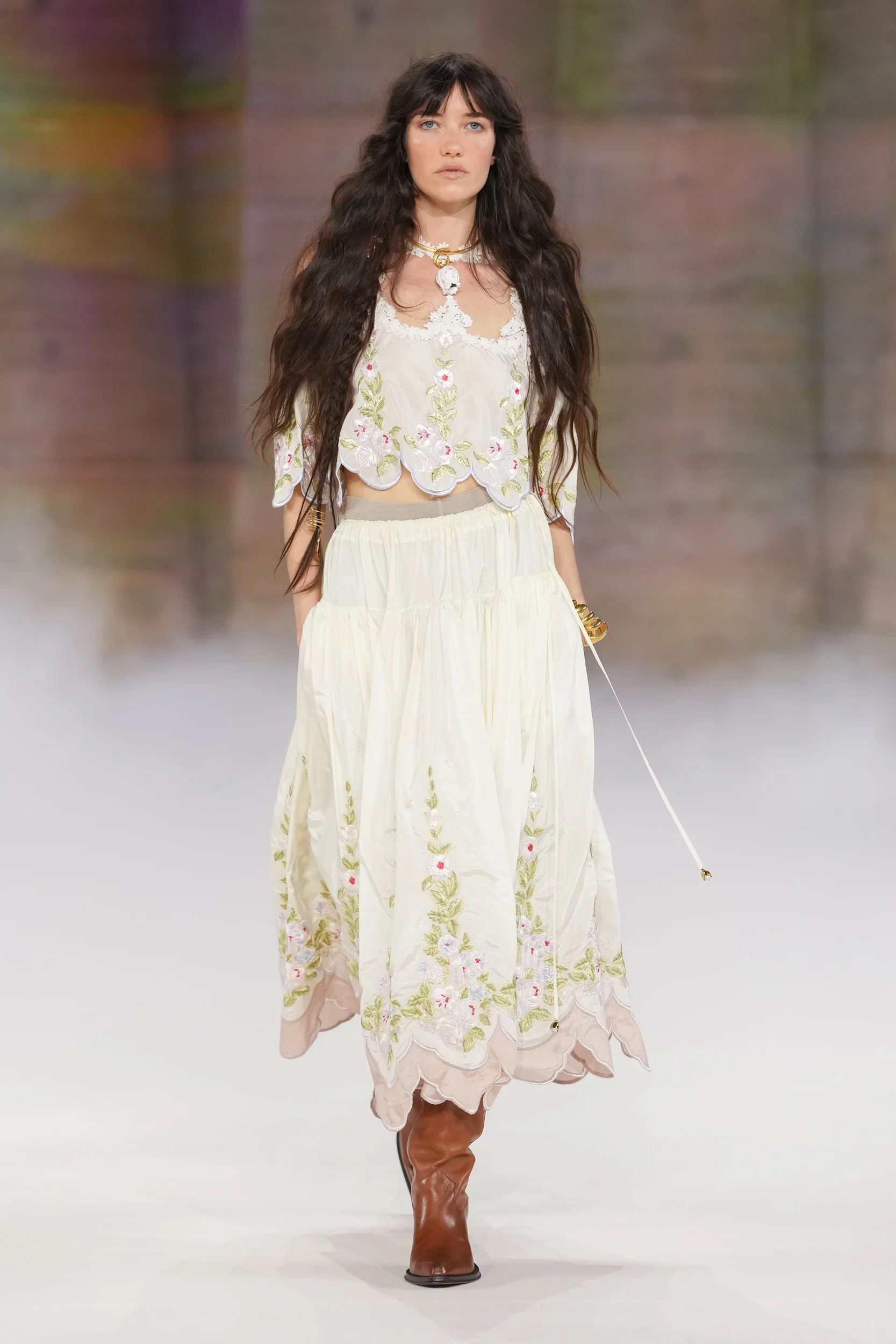 2026-27年秋冬コレクション_CHLOÉ(クロエ)_モデル_37