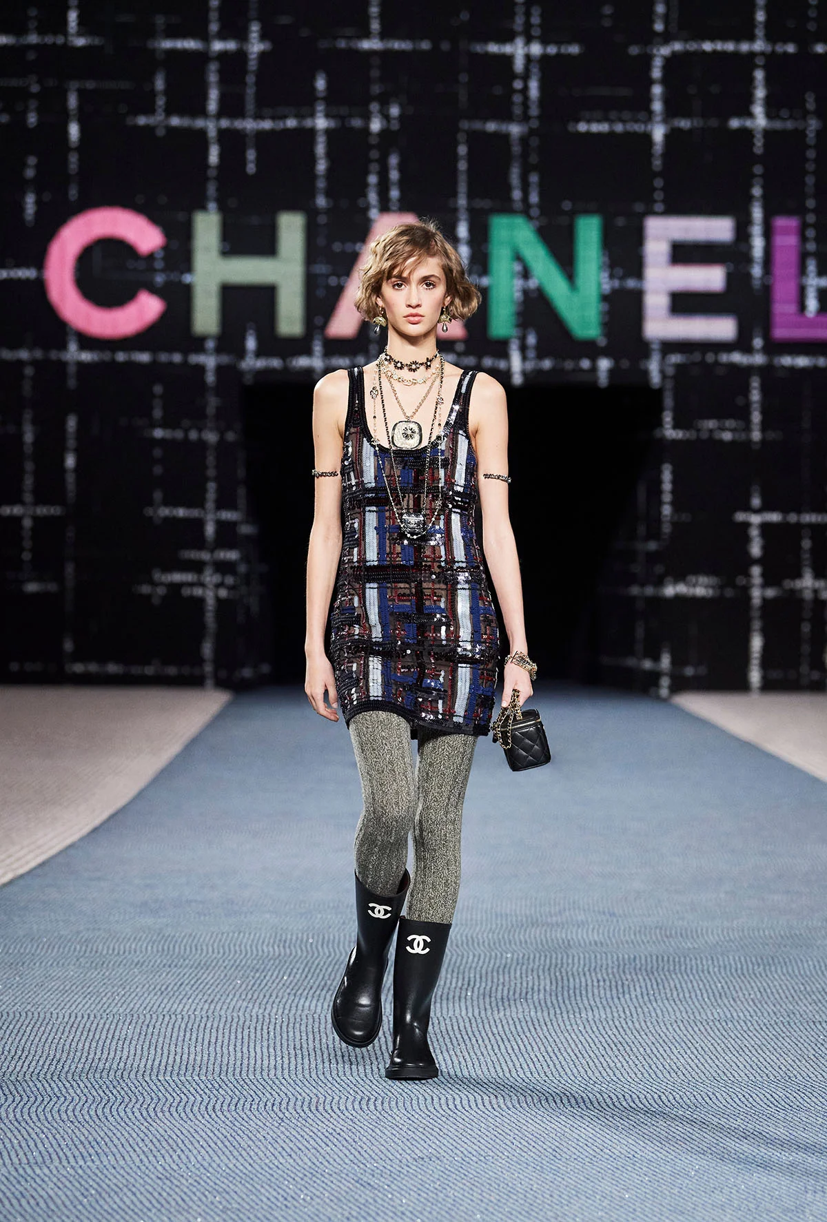 2022-23年秋冬コレクション_CHANEL(シャネル)_モデル_56