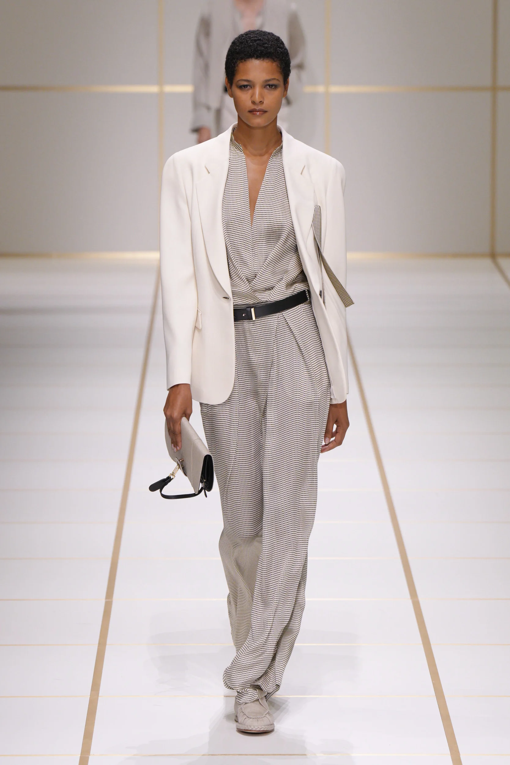 2027年春夏コレクション_GIORGIO ARMANI(ジョルジオ アルマーニ)_モデル_4