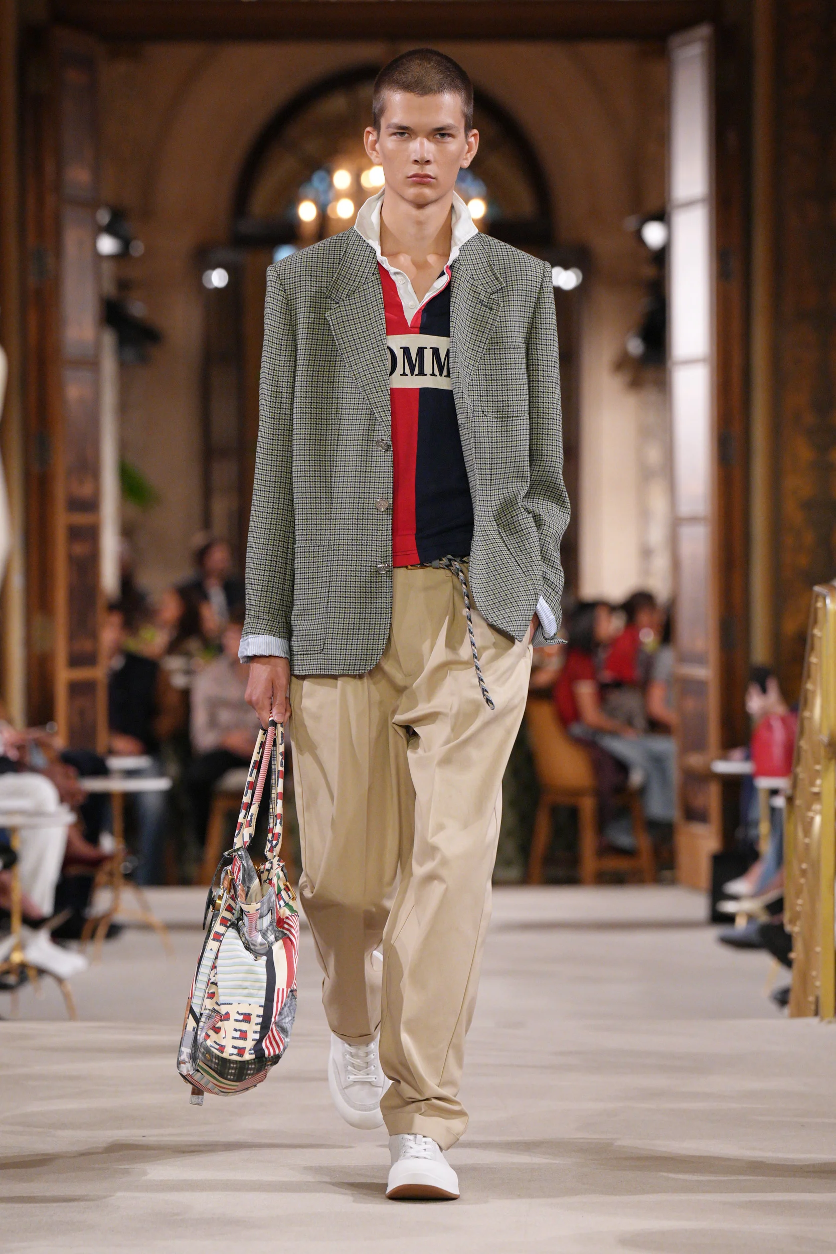 2027年春夏コレクション_TOMMY HILFIGER(トミー ヒルフィガー)_モデル_40