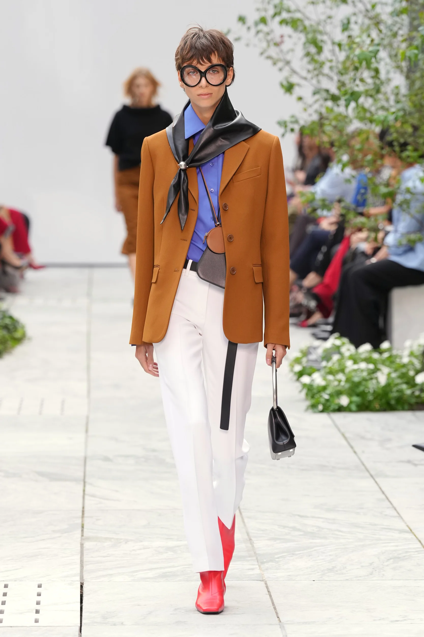 2027年春夏コレクション_MICHAEL KORS COLLECTION(マイケル・コース コレクション)_モデル_23