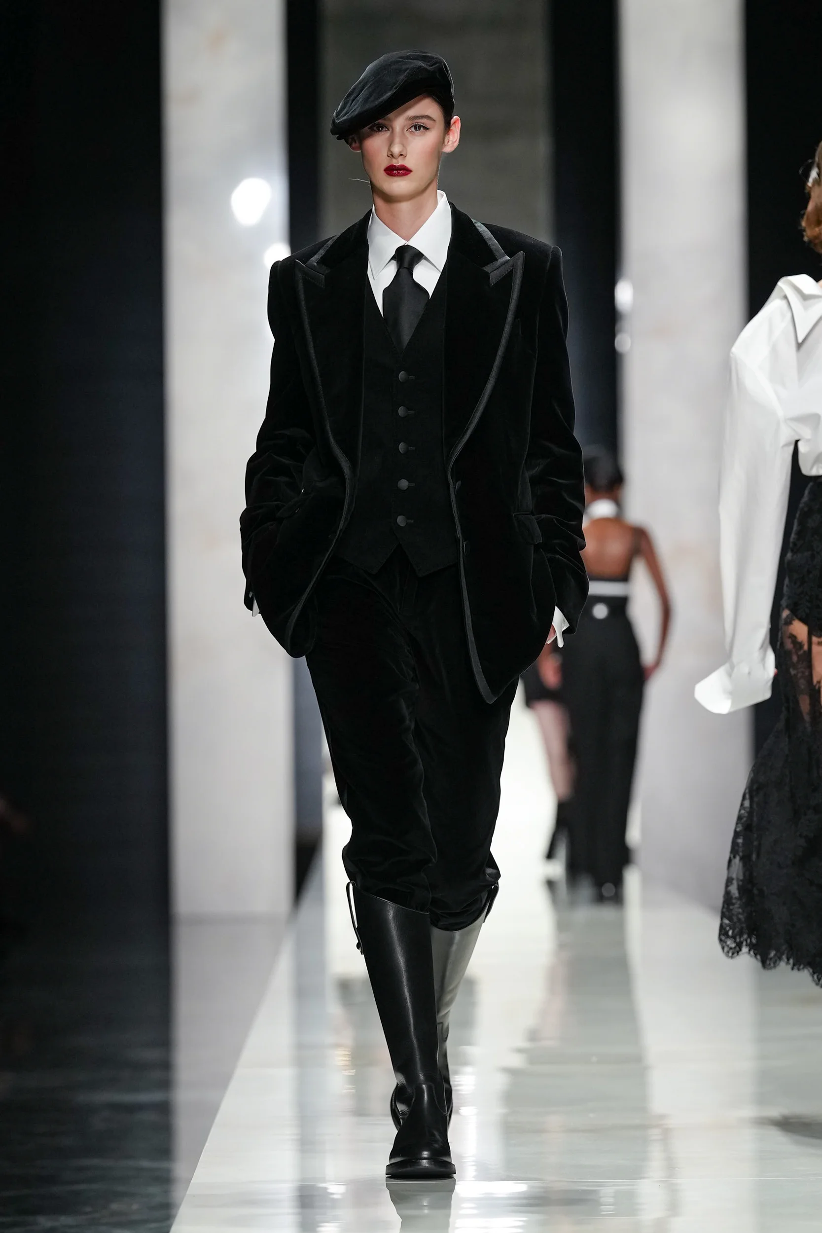 2026-27年秋冬コレクション_DOLCE&GABBANA(ドルチェ&ガッバーナ)_モデル_51