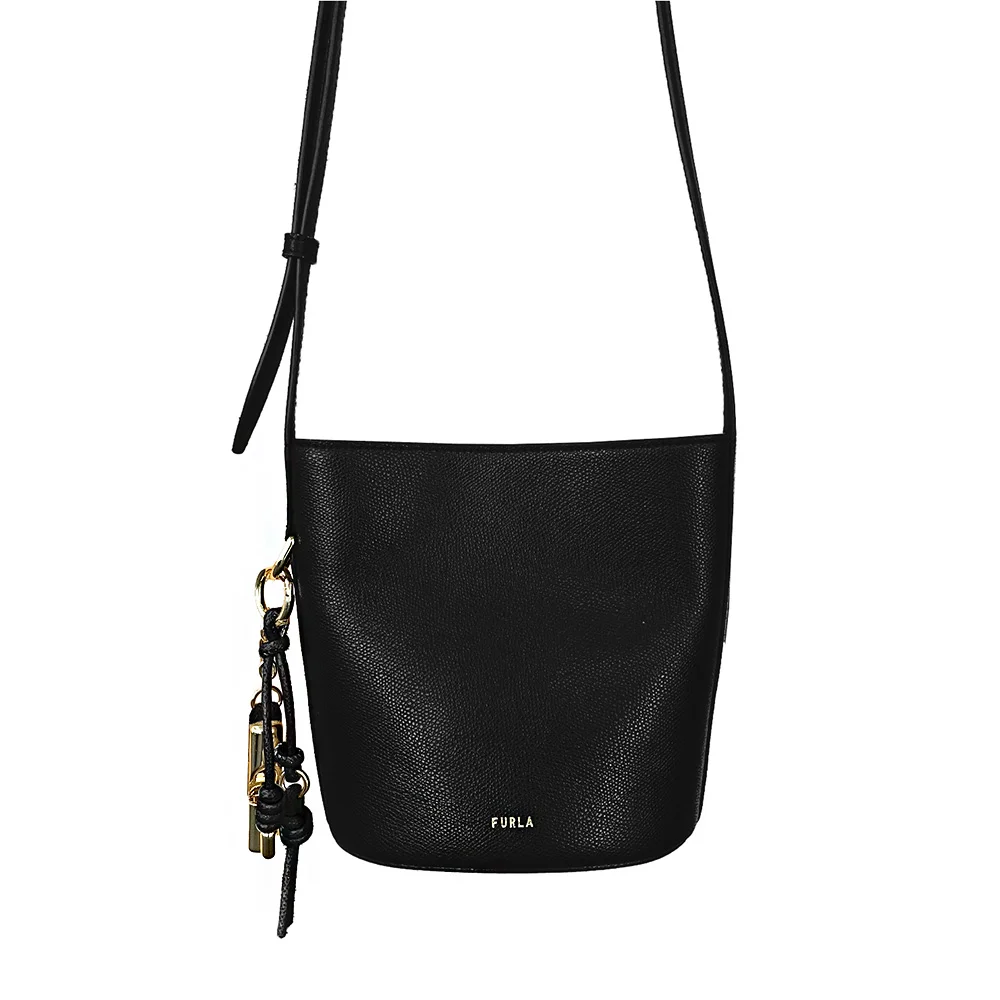 佐々木希 FURLAのバッグと一緒ならの画像7-1