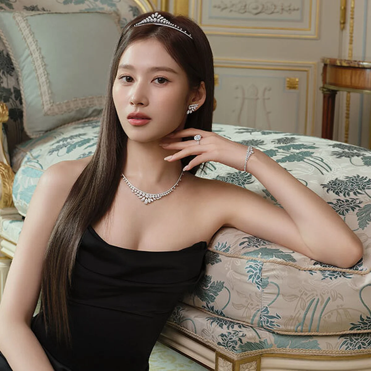 【グラフ】 #TWICE #SANA を起用した新たなジュエリーキャンペーンをスタート！ パリを舞台にロマンティックなストーリーを展開