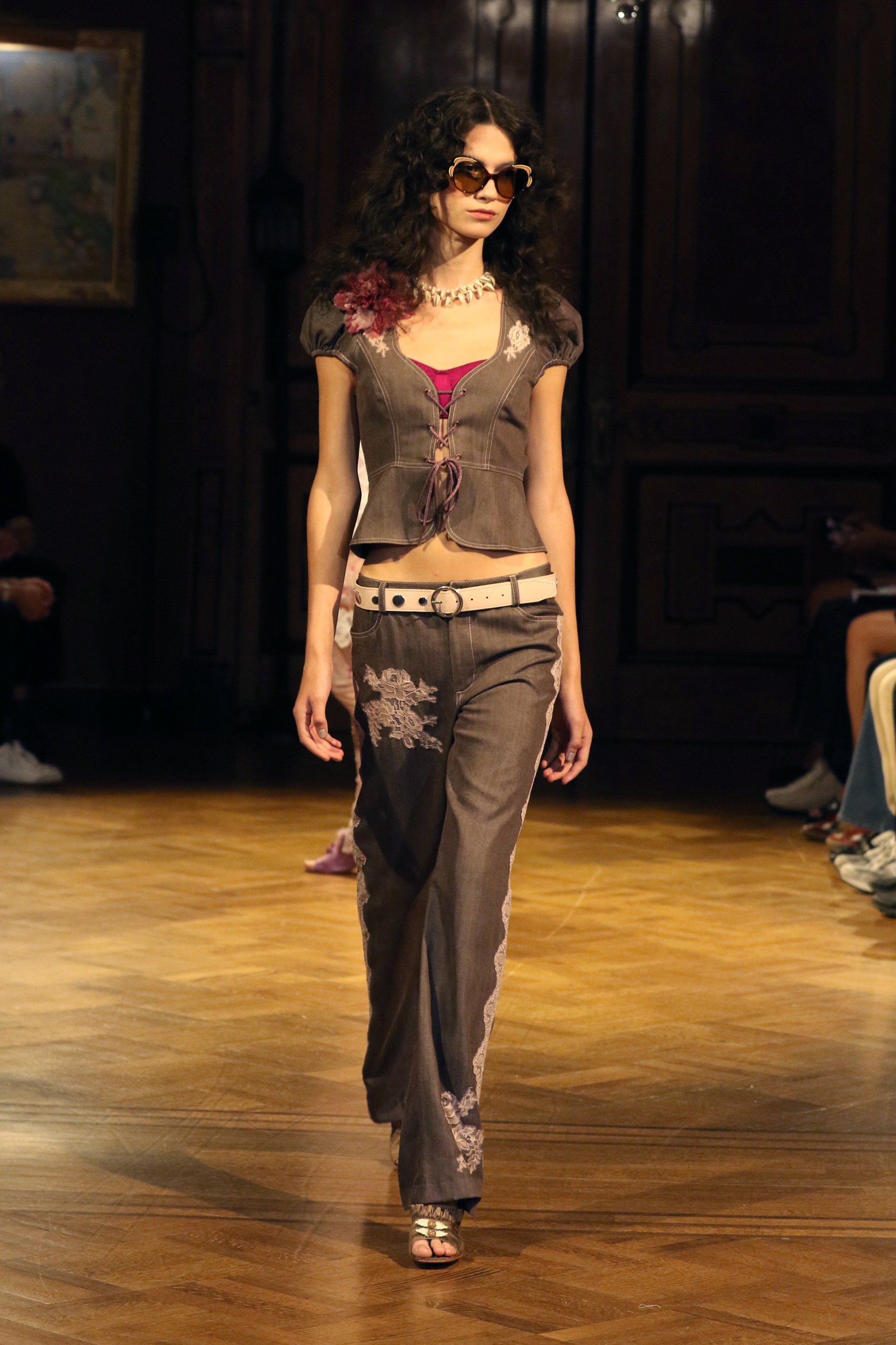 2027年春夏コレクション_ANNA SUI(アナ スイ)_モデル_9