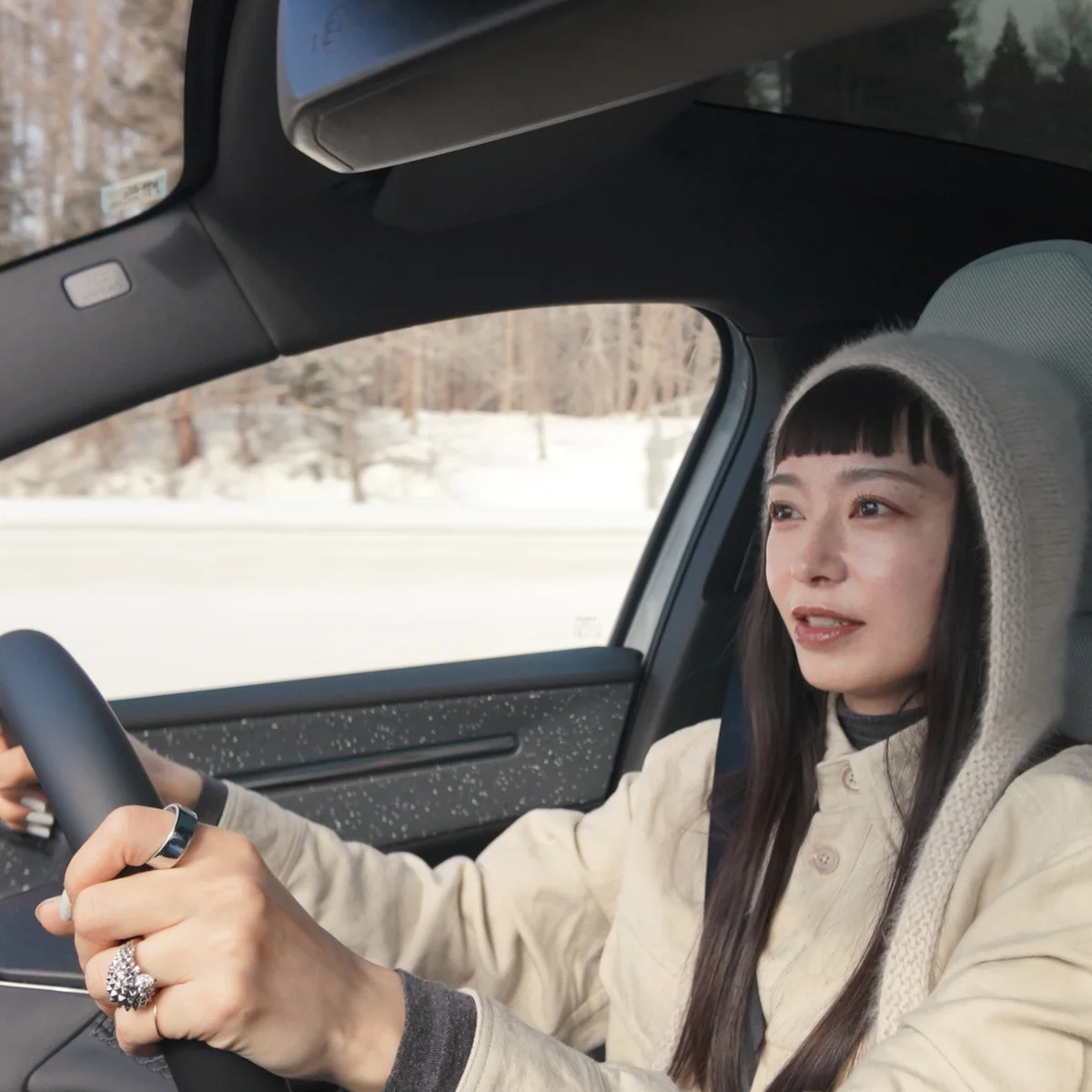 ボルボの電気自動車「EX30」で雪上ドライブ体験！ vol.216