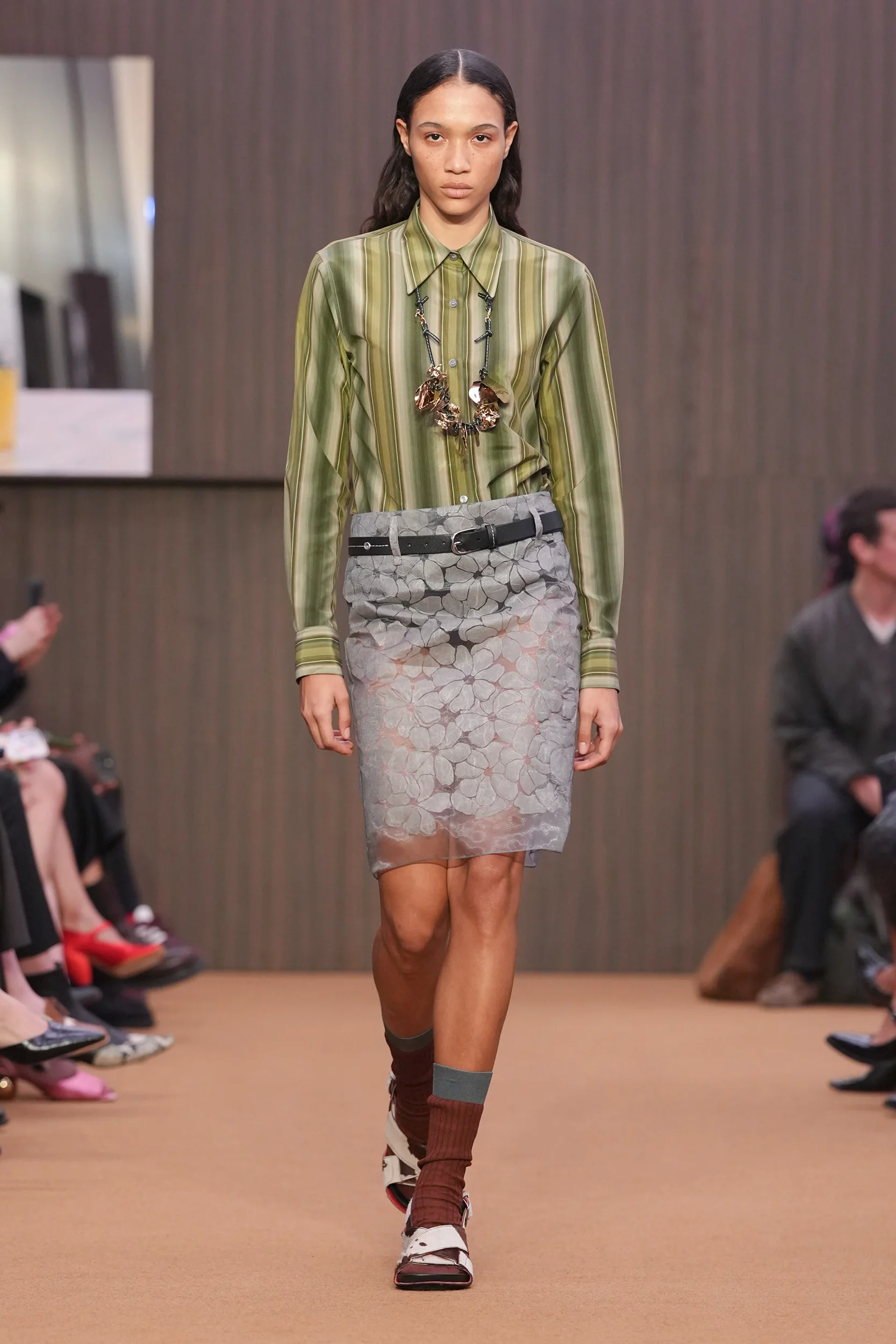 2026-27年秋冬コレクション_MARNI(マルニ)_モデル_16