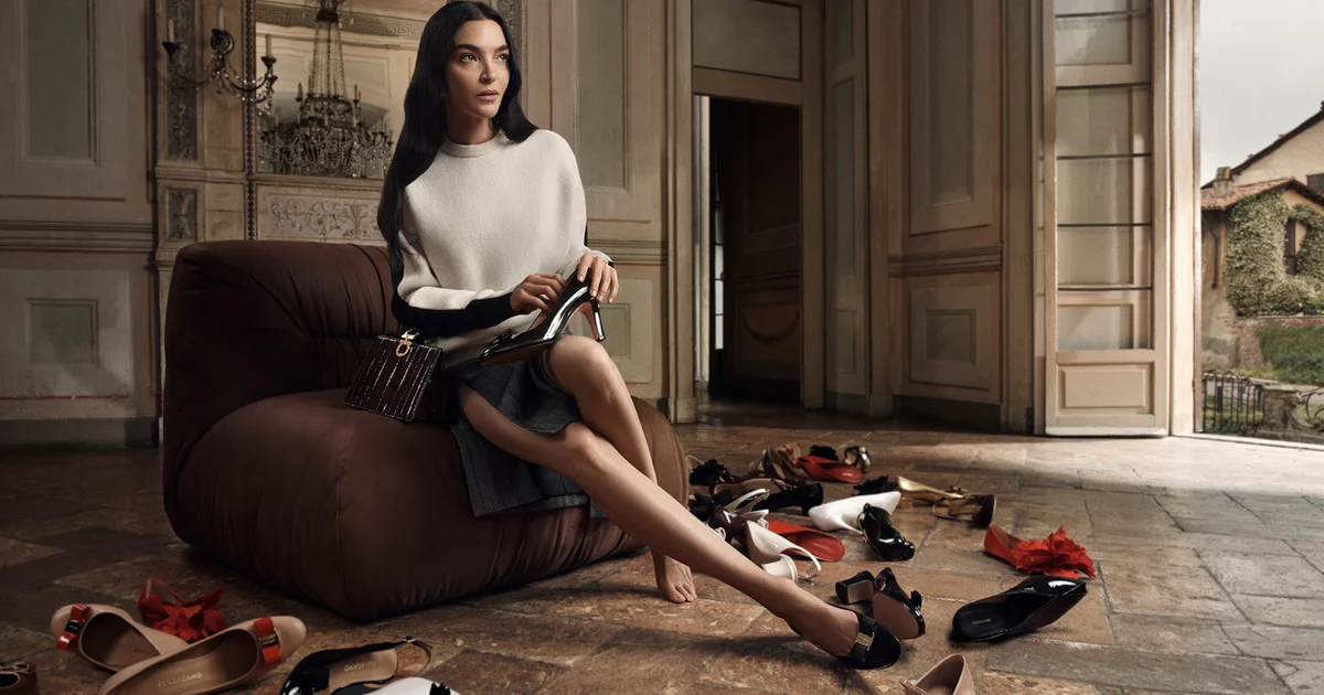 フェラガモ】名品シューズ「VARA（ヴァラ）」にフォーカスした