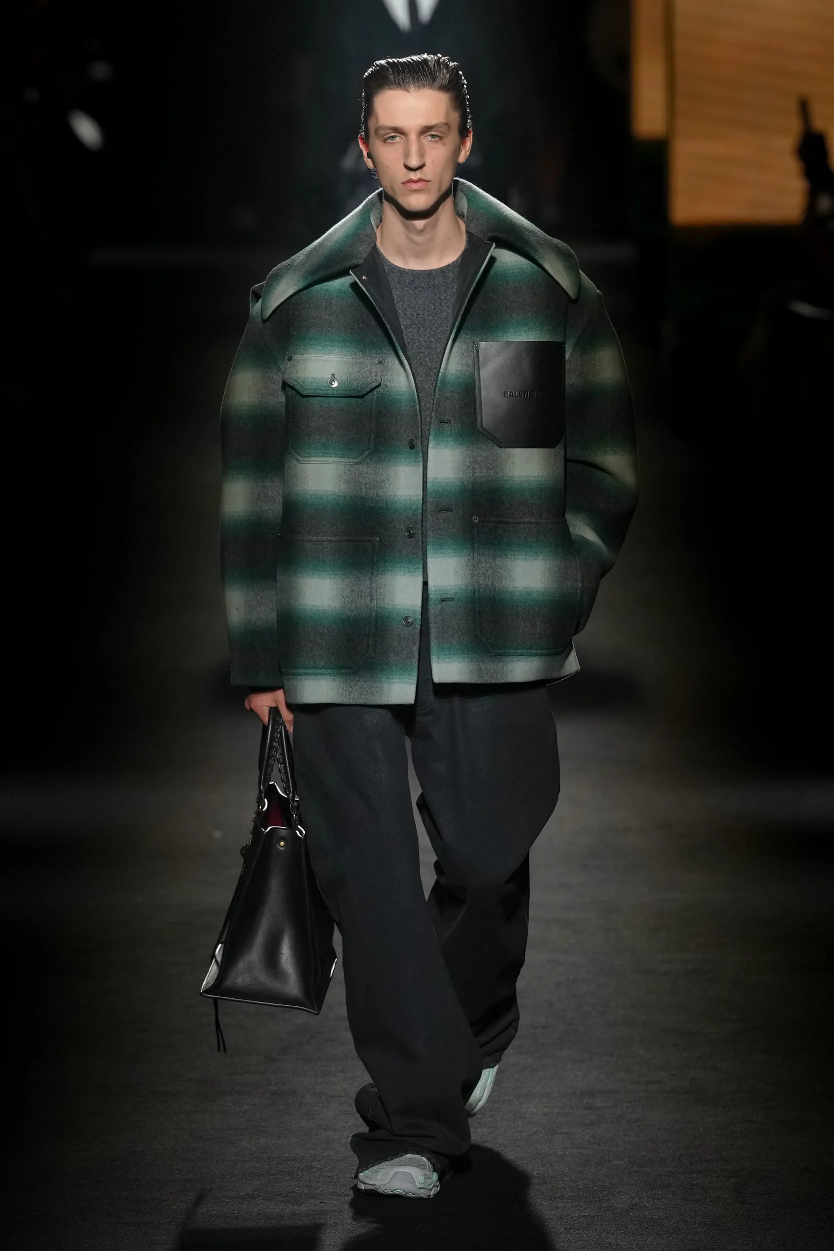 2026-27年秋冬コレクション_BALENCIAGA(バレンシアガ)_モデル_29