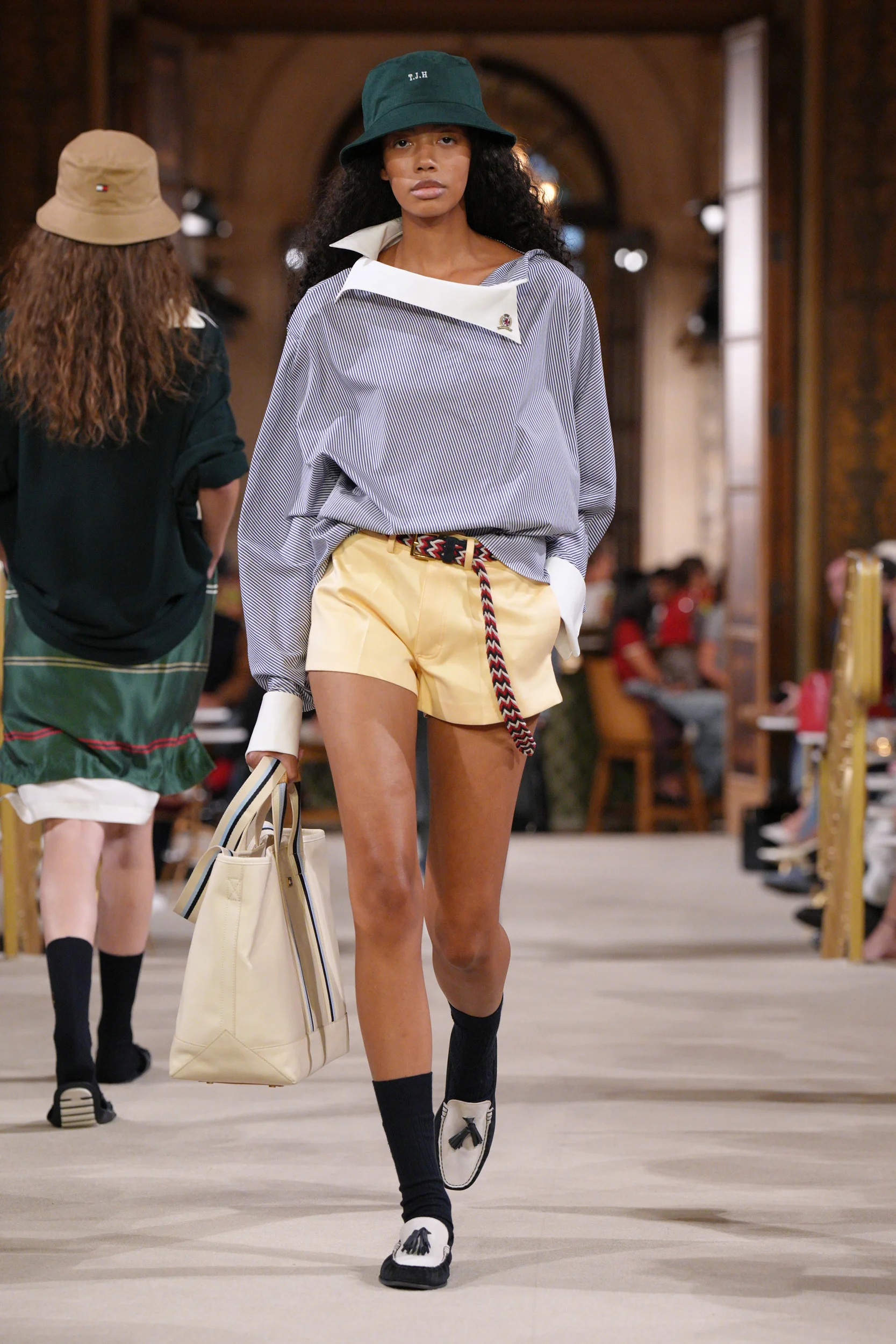 2027年春夏コレクション_TOMMY HILFIGER(トミー ヒルフィガー)_モデル_54