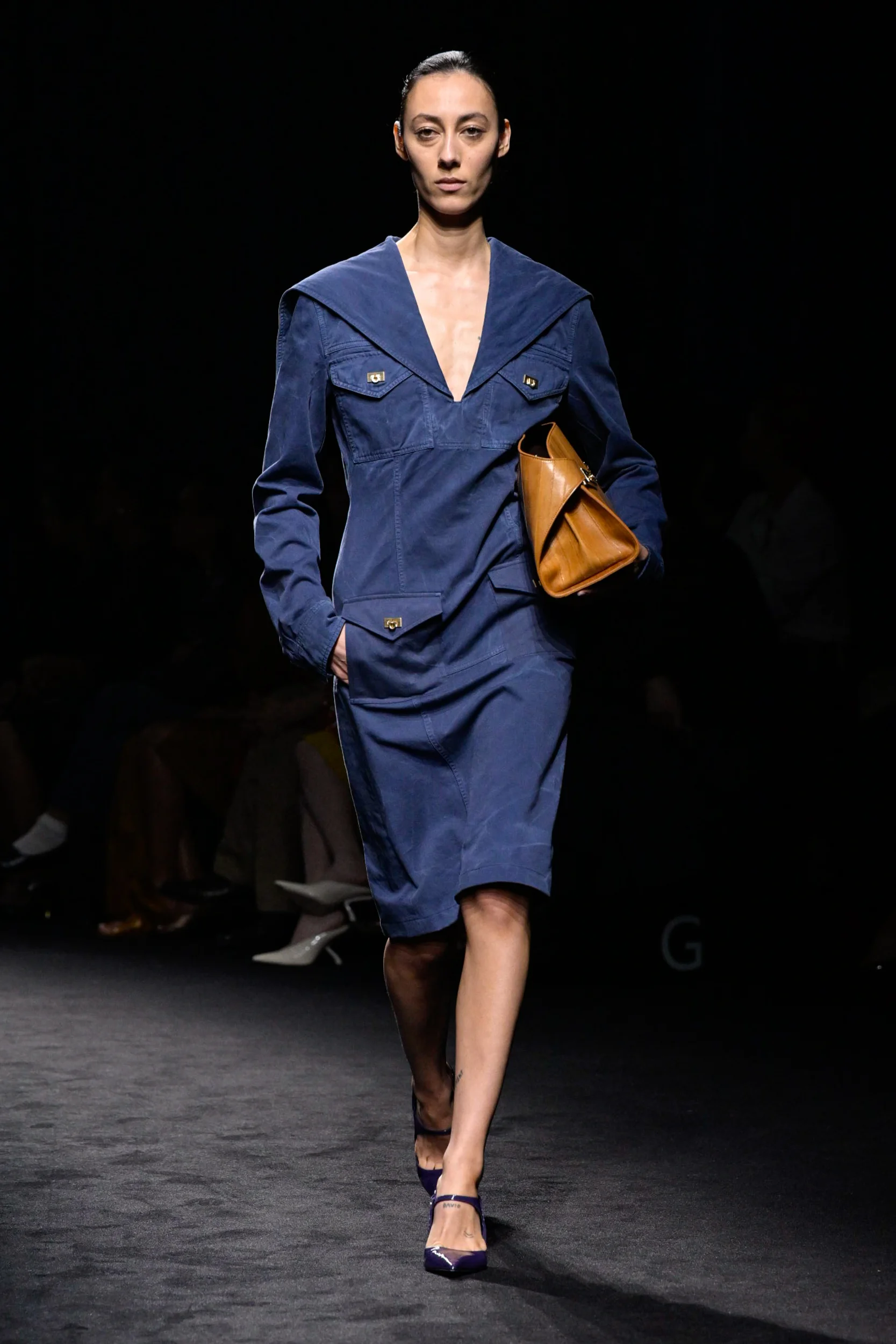 2026-27年秋冬コレクション_FERRAGAMO(フェラガモ)_モデル_38