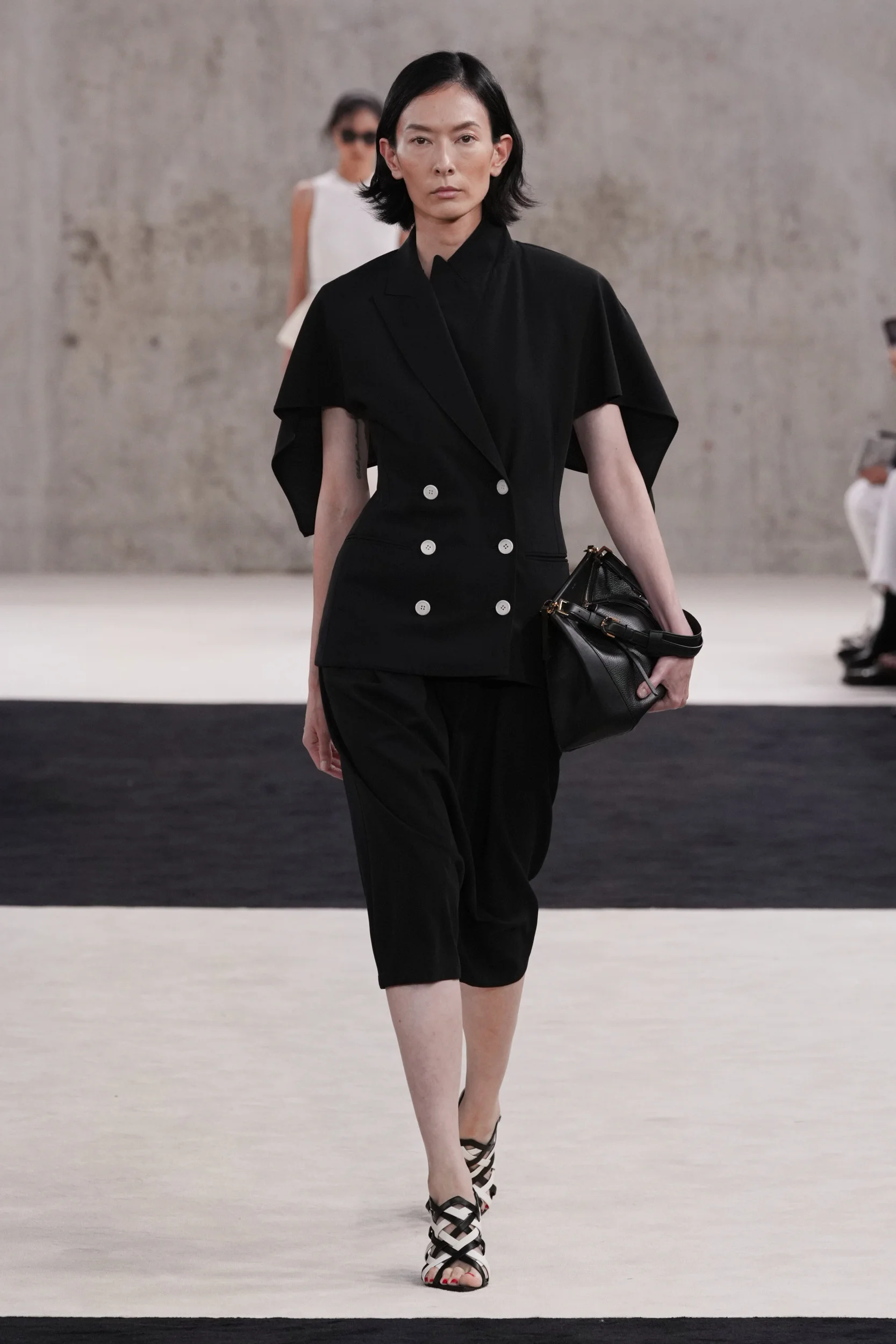 2027年春夏コレクション_LANVIN(ランバン)_モデル_13