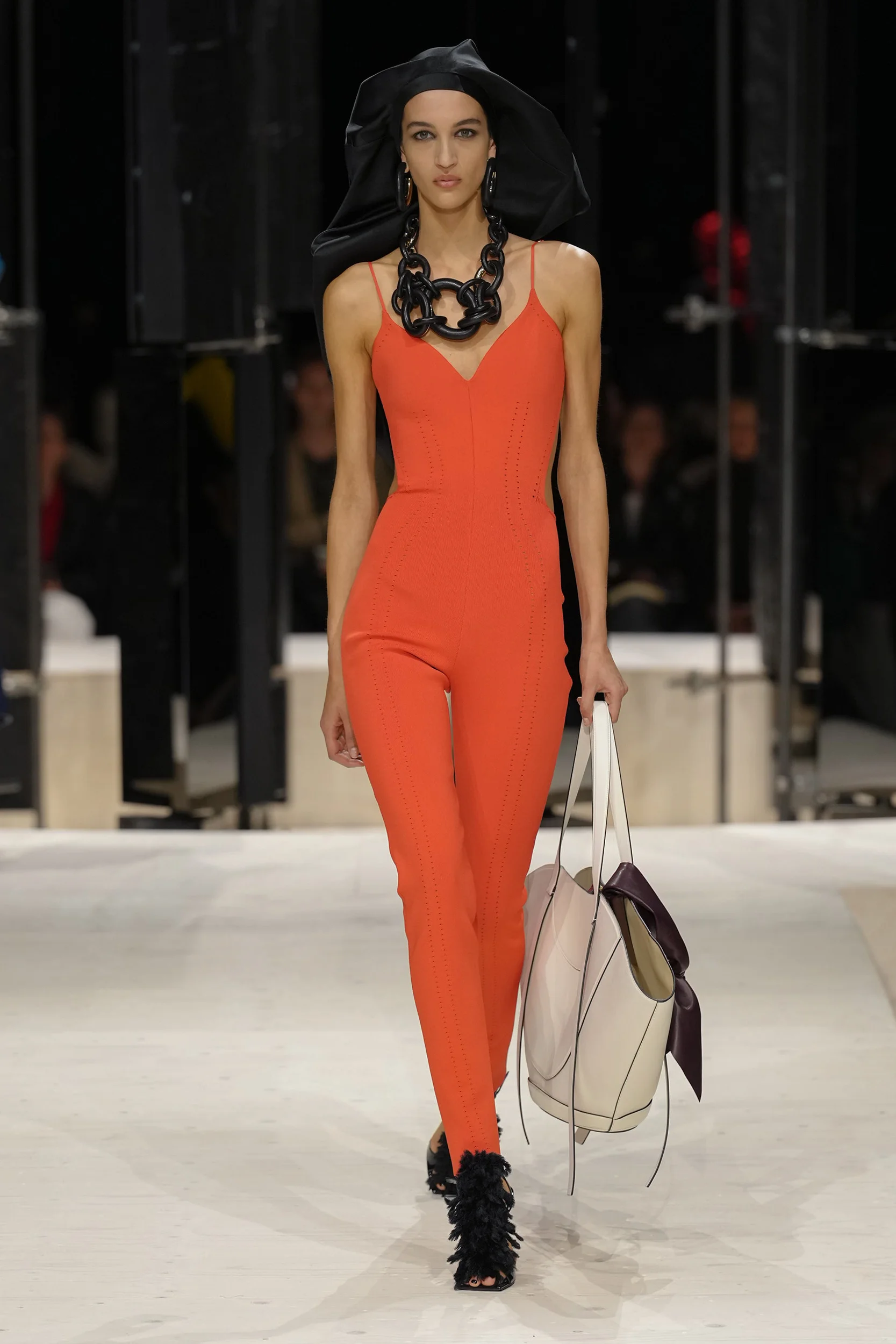 2026-27年秋冬コレクション_GIVENCHY(ジバンシィ)_モデル_15